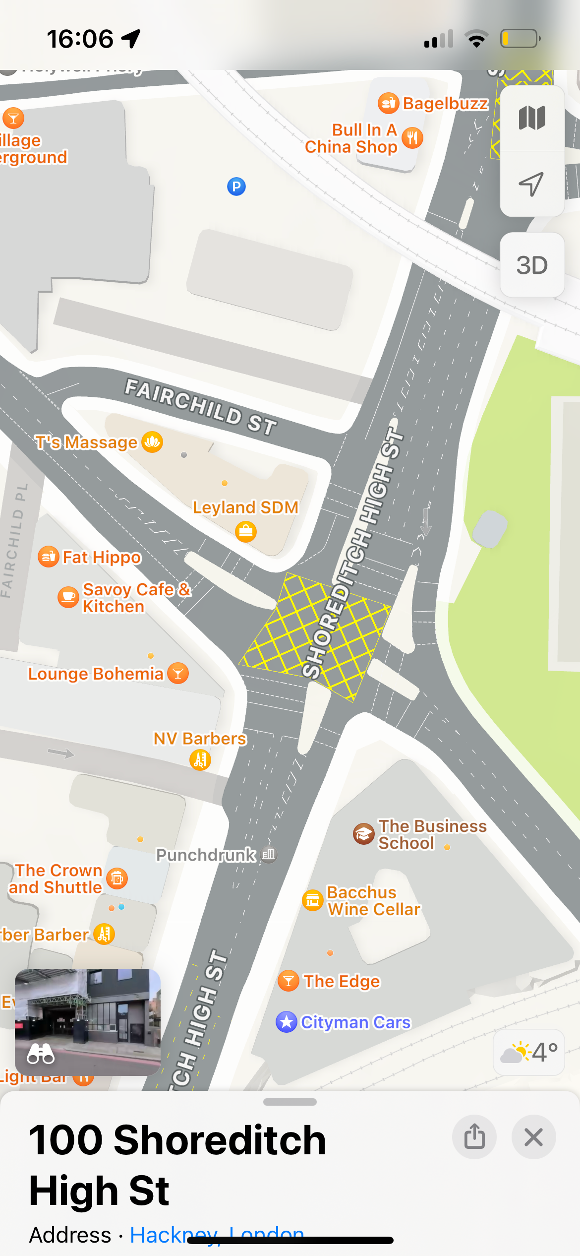 Apple Maps menampilkan detail marka jalan di persimpangan jalan di London