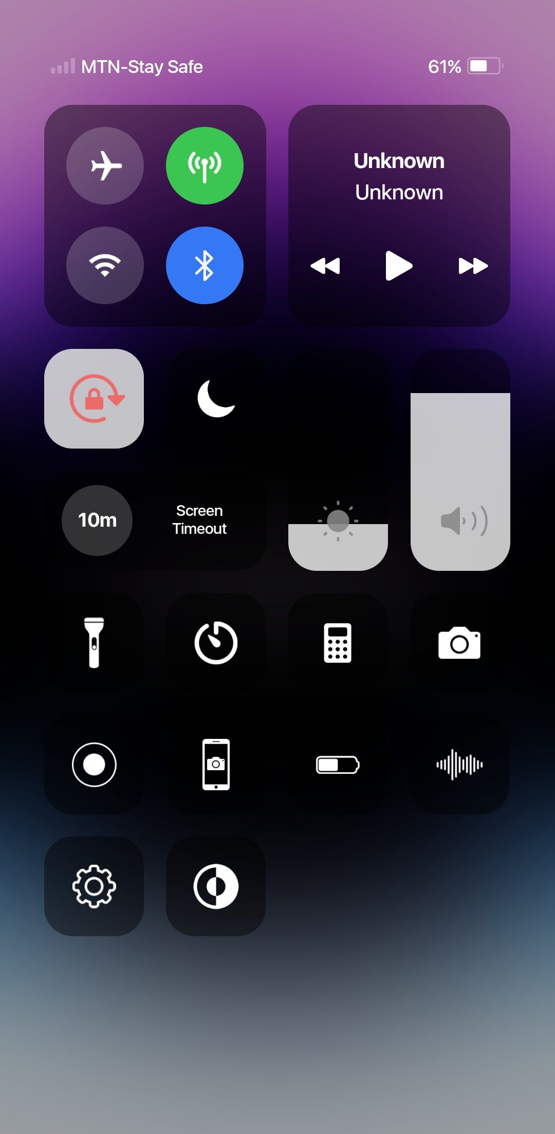 Screenshot of the iOS 16 Control Center on Android