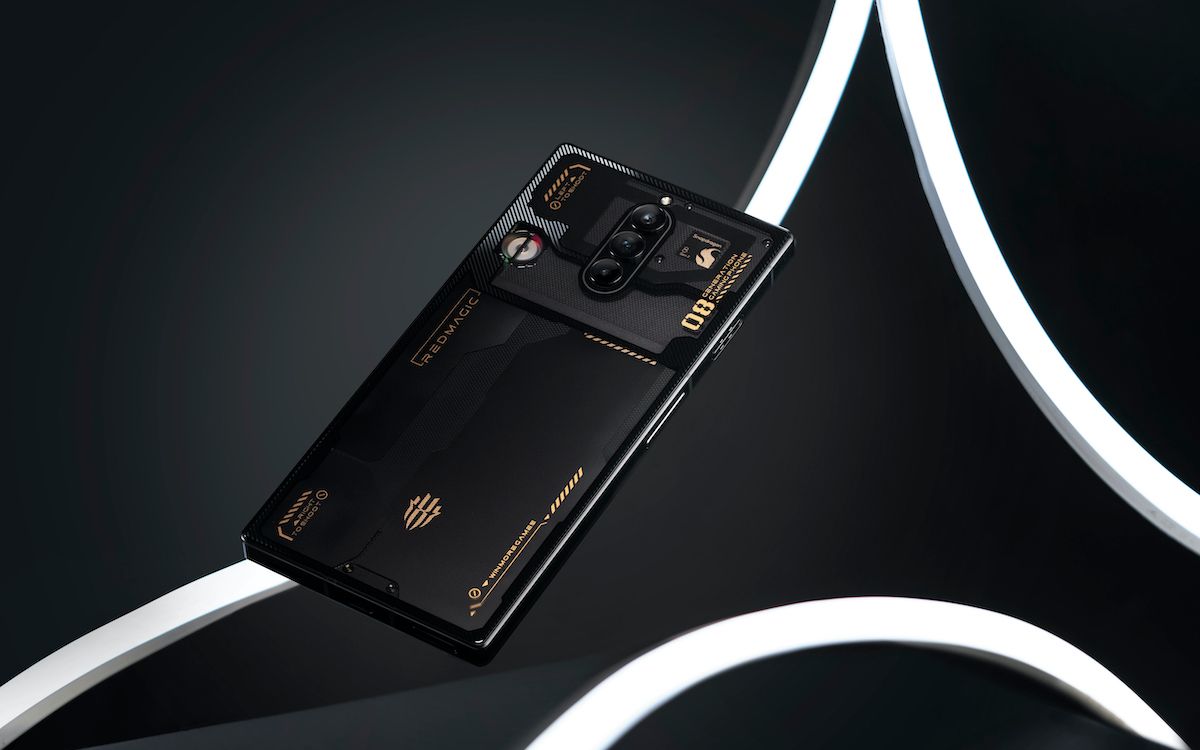 Up your game with the ultimate gaming phone, REDMAGIC 8 Pro