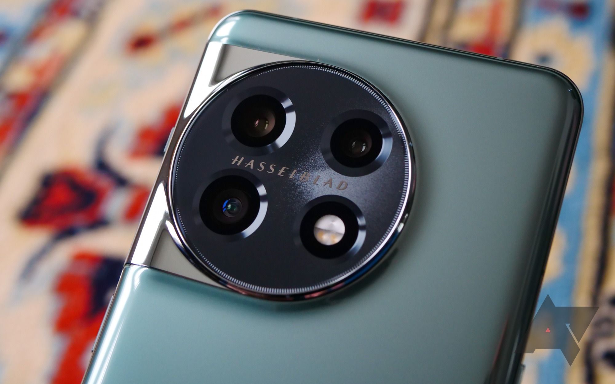 The OnePlus 11's cameras.
