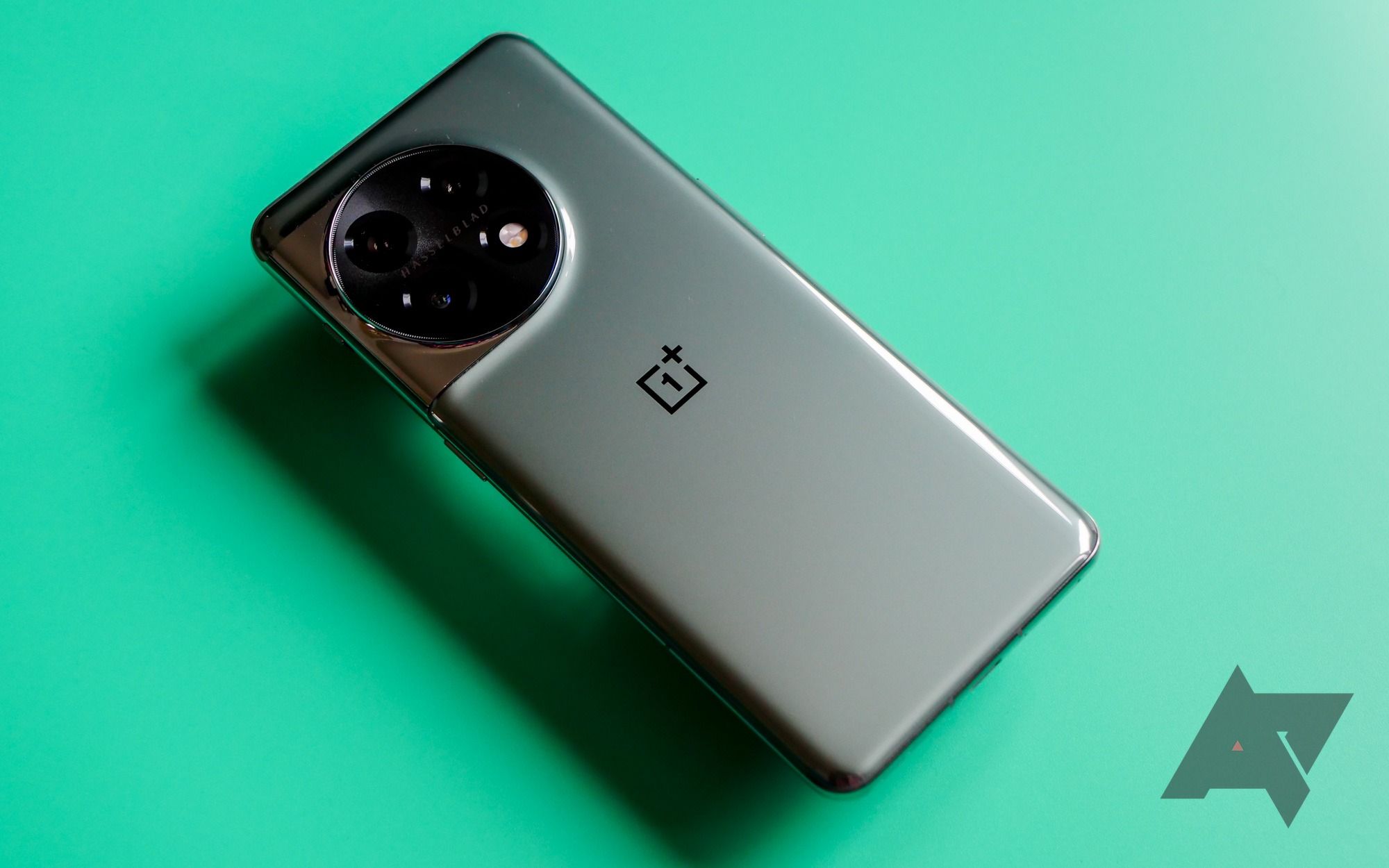 OnePlus 11 Review: Return of the Value King