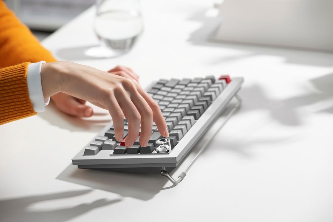 OnePlus Menampilkan Keyboard 81 Pro - kenop jauh