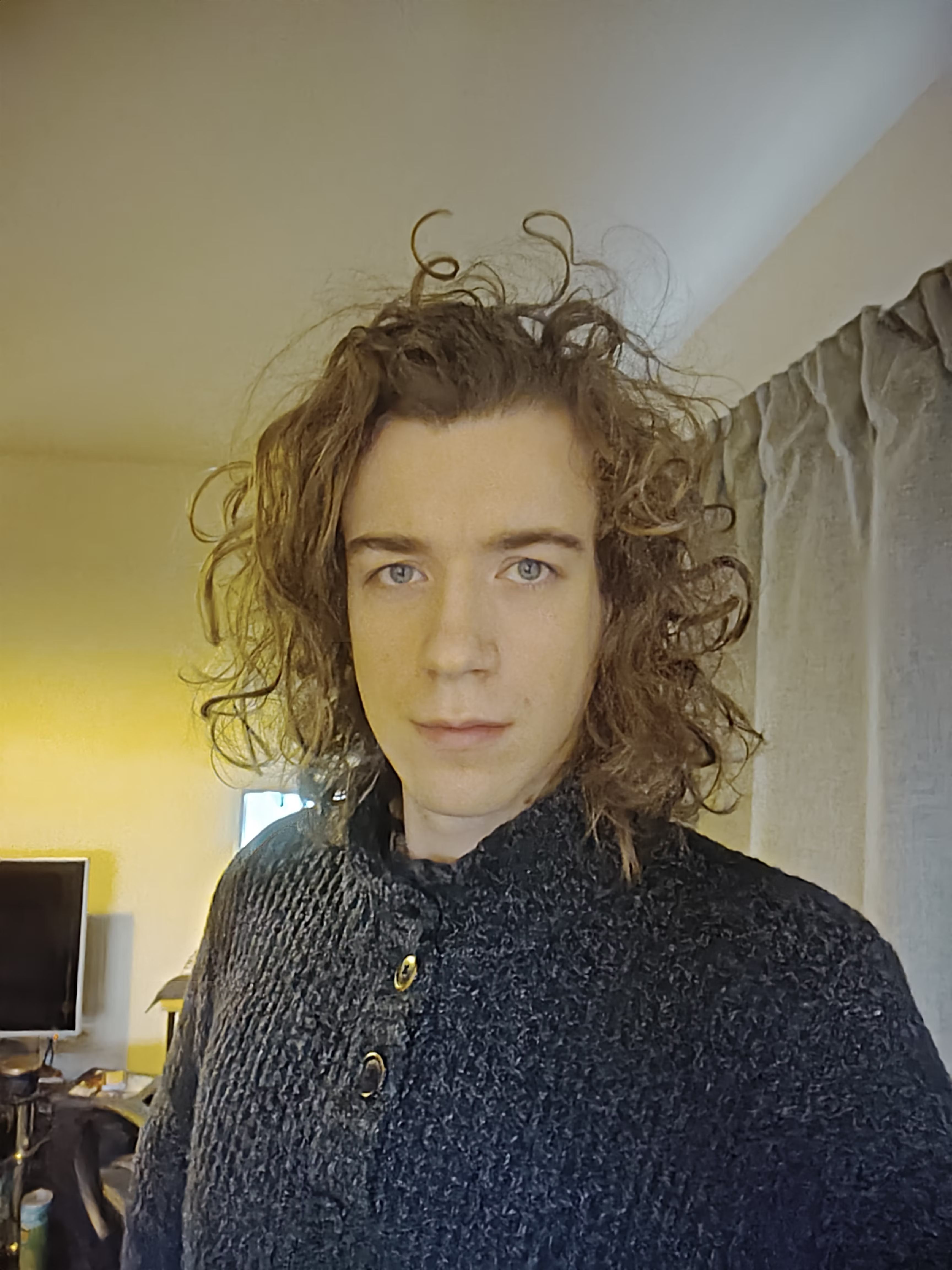 redmagic-8-pro-selfie.avif.rotated