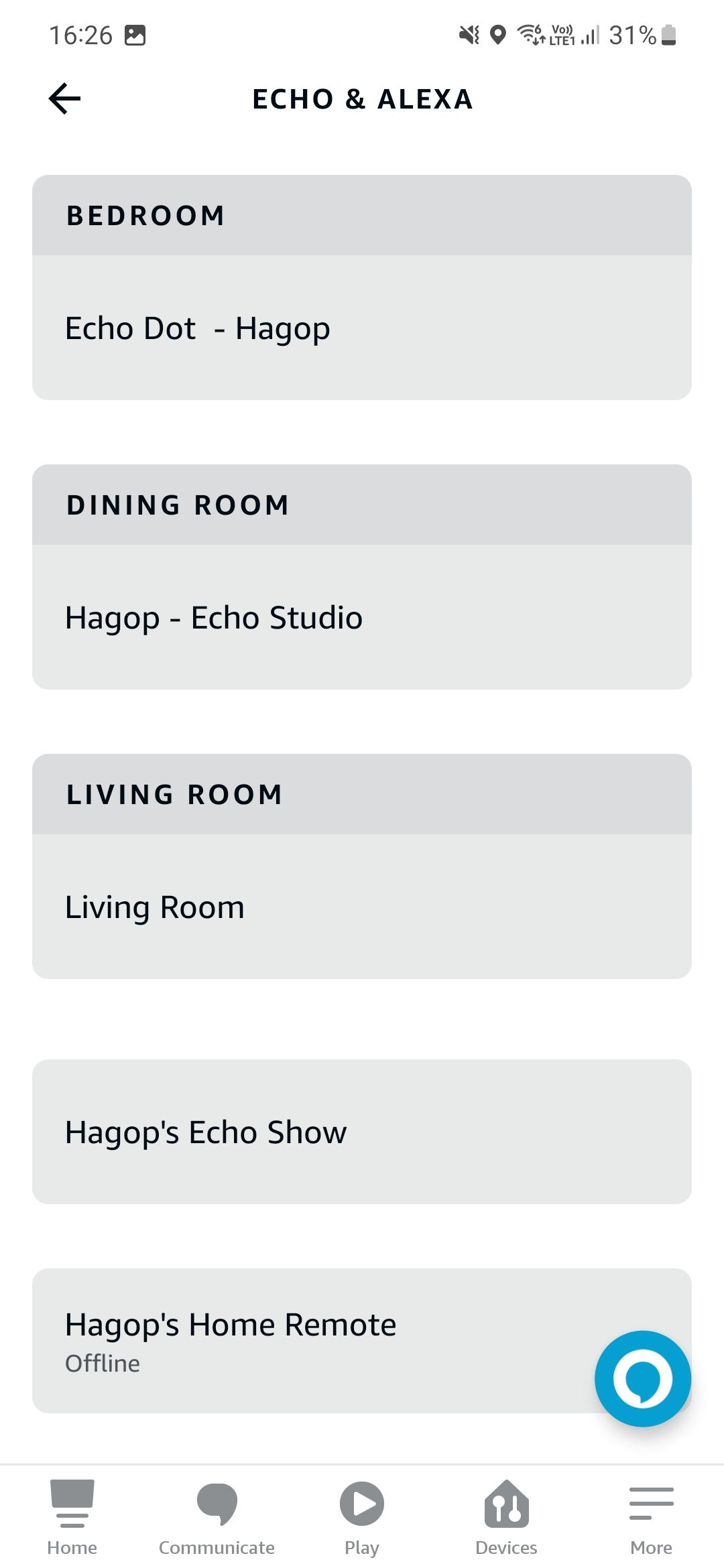 Uma captura de tela do aplicativo Amazon Alexa mostrando a lista de dispositivos Echo