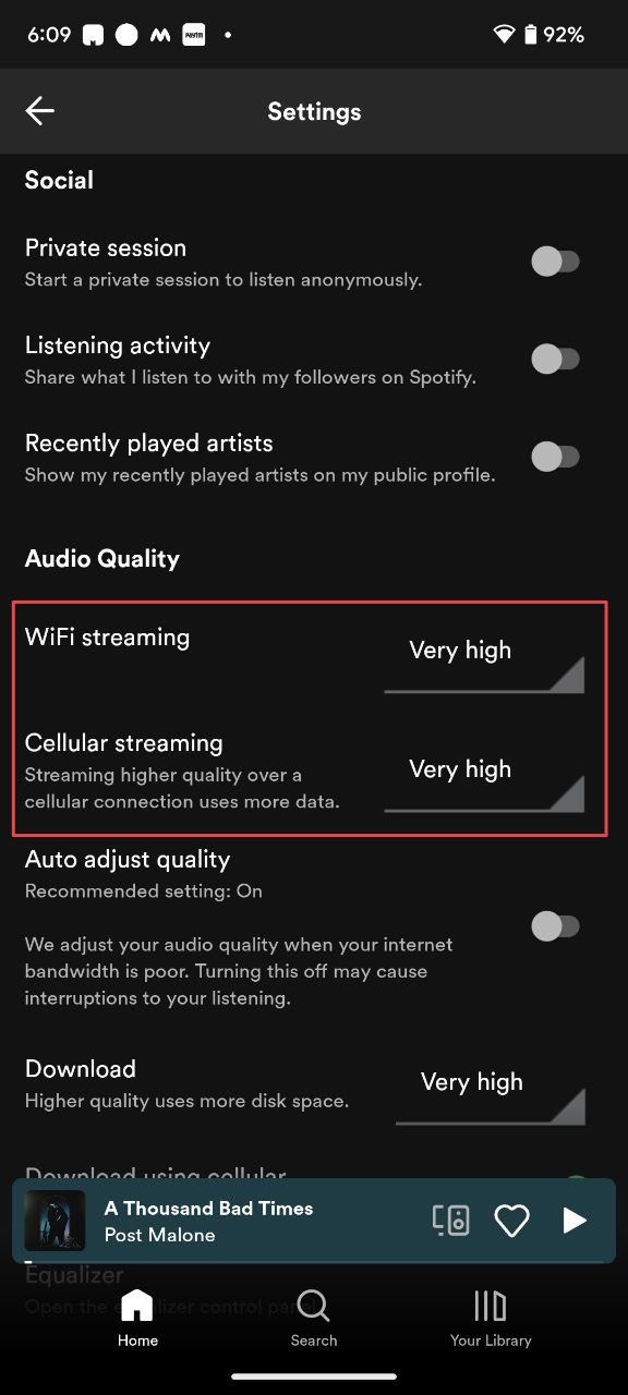 Halaman pengaturan aplikasi Android Spotify menampilkan kualitas audio yang diatur ke sangat tinggi