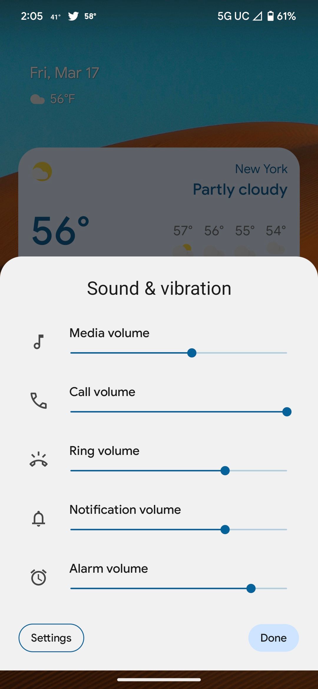 Painel de volume do Android 14 DP2 com controles deslizantes de notificação e toque separados