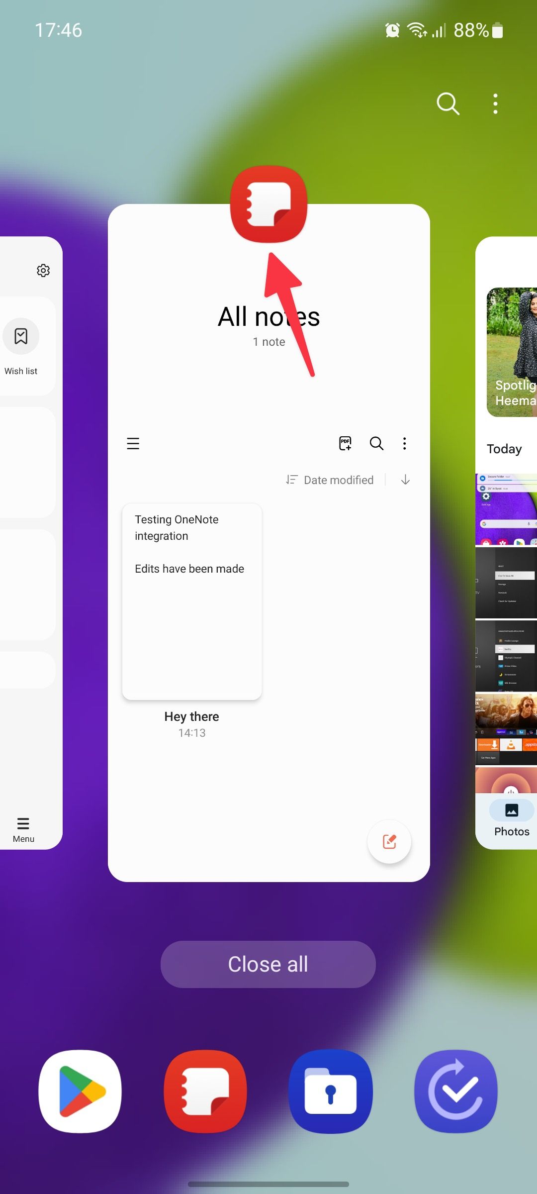 select an app in multitasking menu