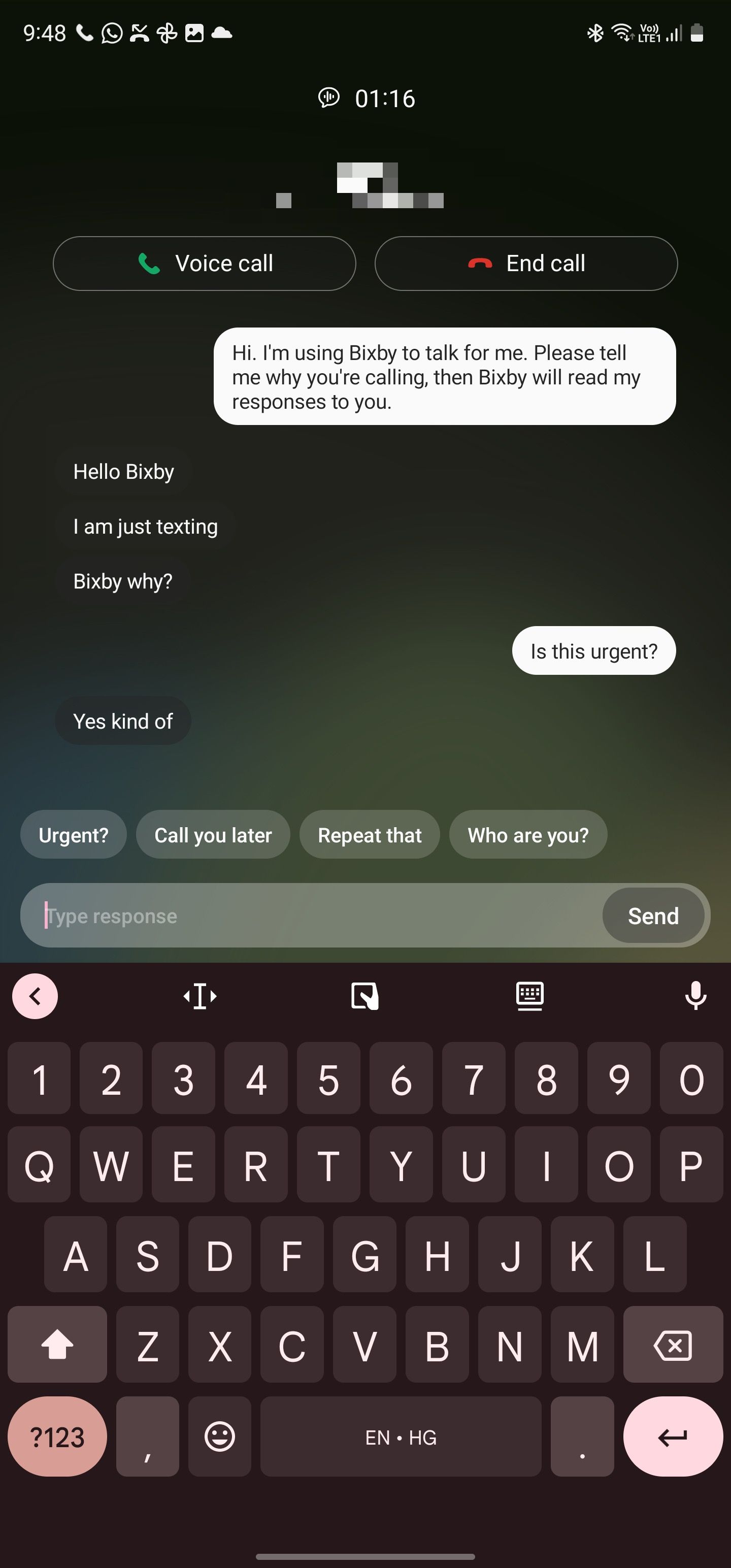 Bixby-Textanrufbildschirm beim Eingeben einer Antwort