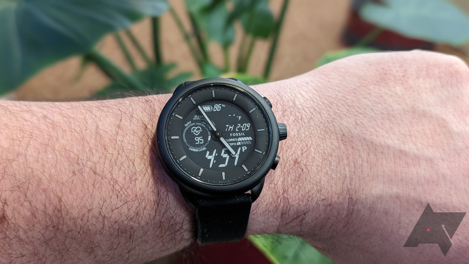 Fossil Gen 6 Hybrid Smartwatch Review: Feature-Rich, Classy Yet Bulky -  Gizbot Reviews