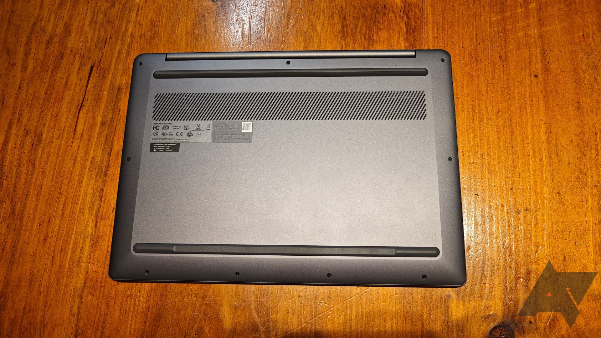 Parte inferior do Chromebook Lenovo IdeaPad 5i