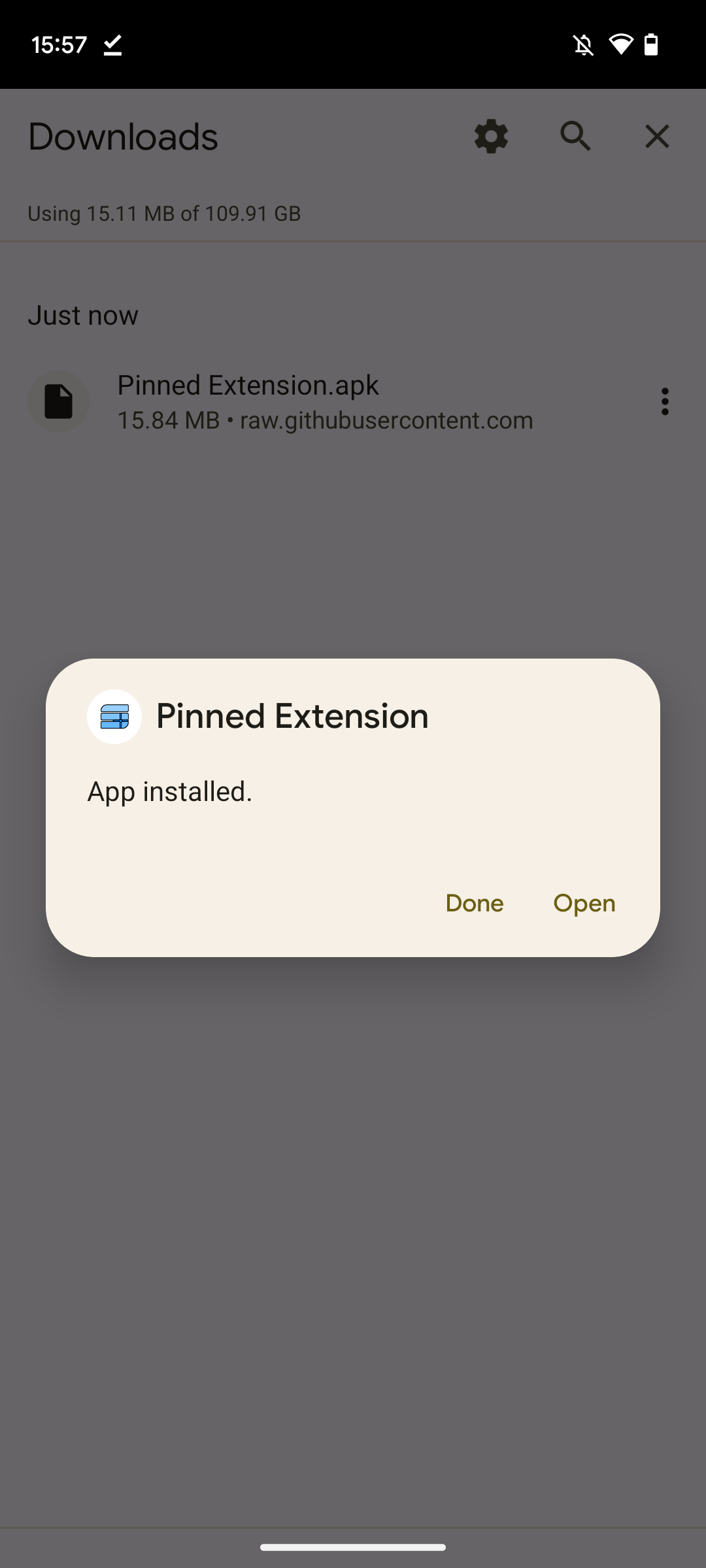 Captura de tela do pop-up de instalação da extensão fixada com opções abertas e concluídas