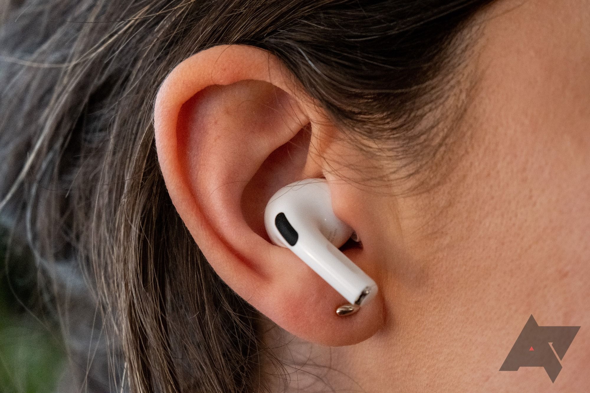 Apple AirPods Pro Review: Excellent for Apple Fans