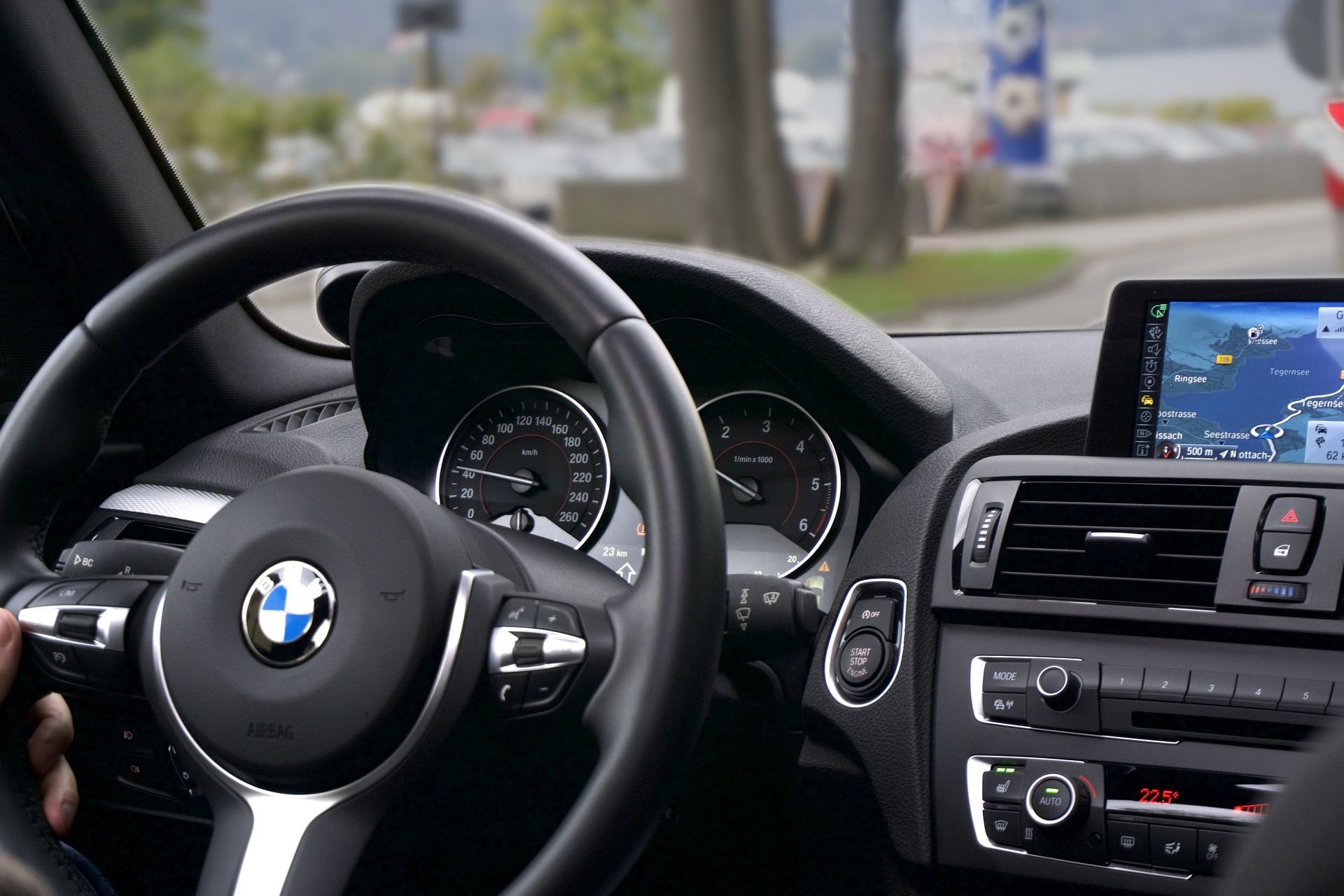 bmw-car-interior-steering-wheel-infotainment