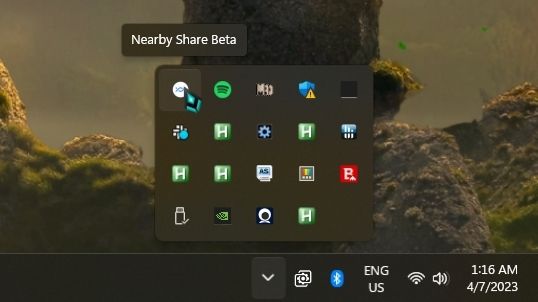 Google-Nearby-Share-Windows-Beta-minimizado-para-barra-de-tarefas-overflow