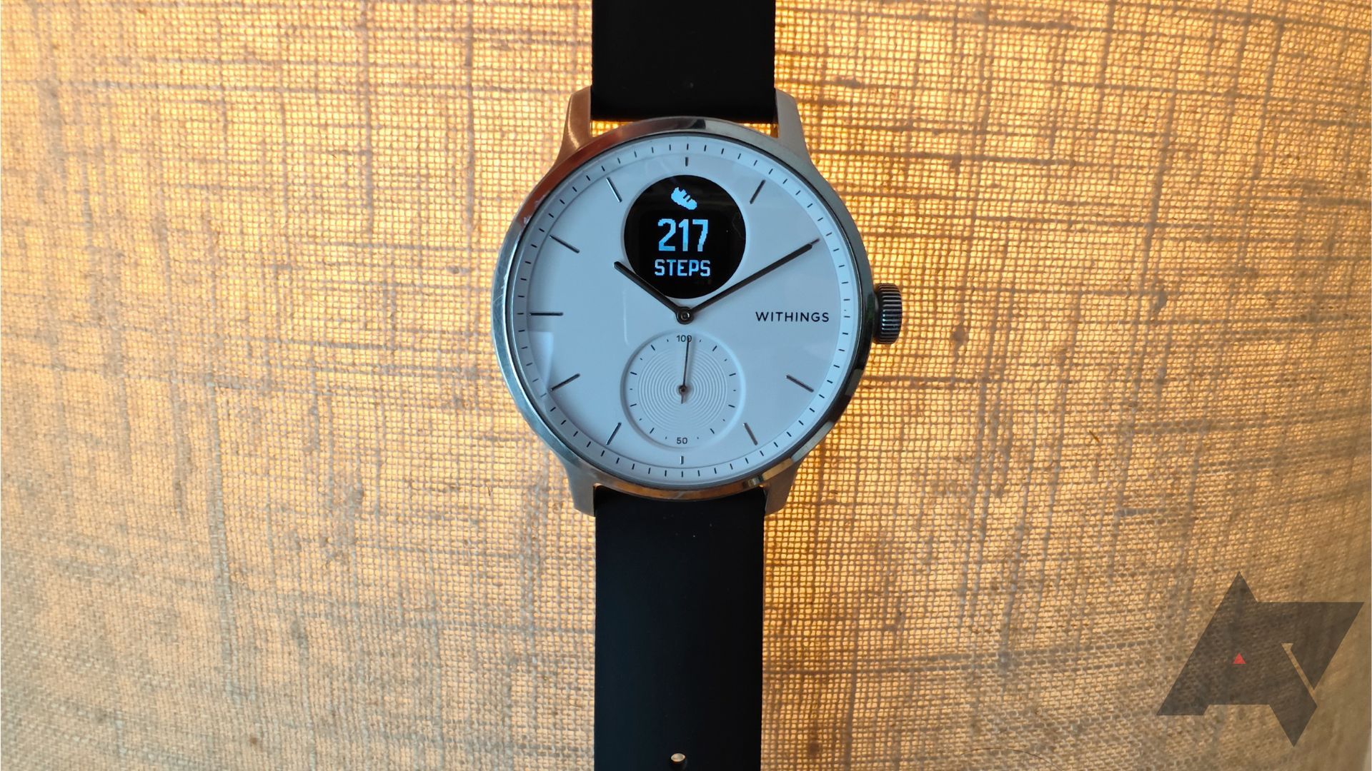 Go for a hybrid smartwatch that fits in with everyday life - Steel HR |  Withings