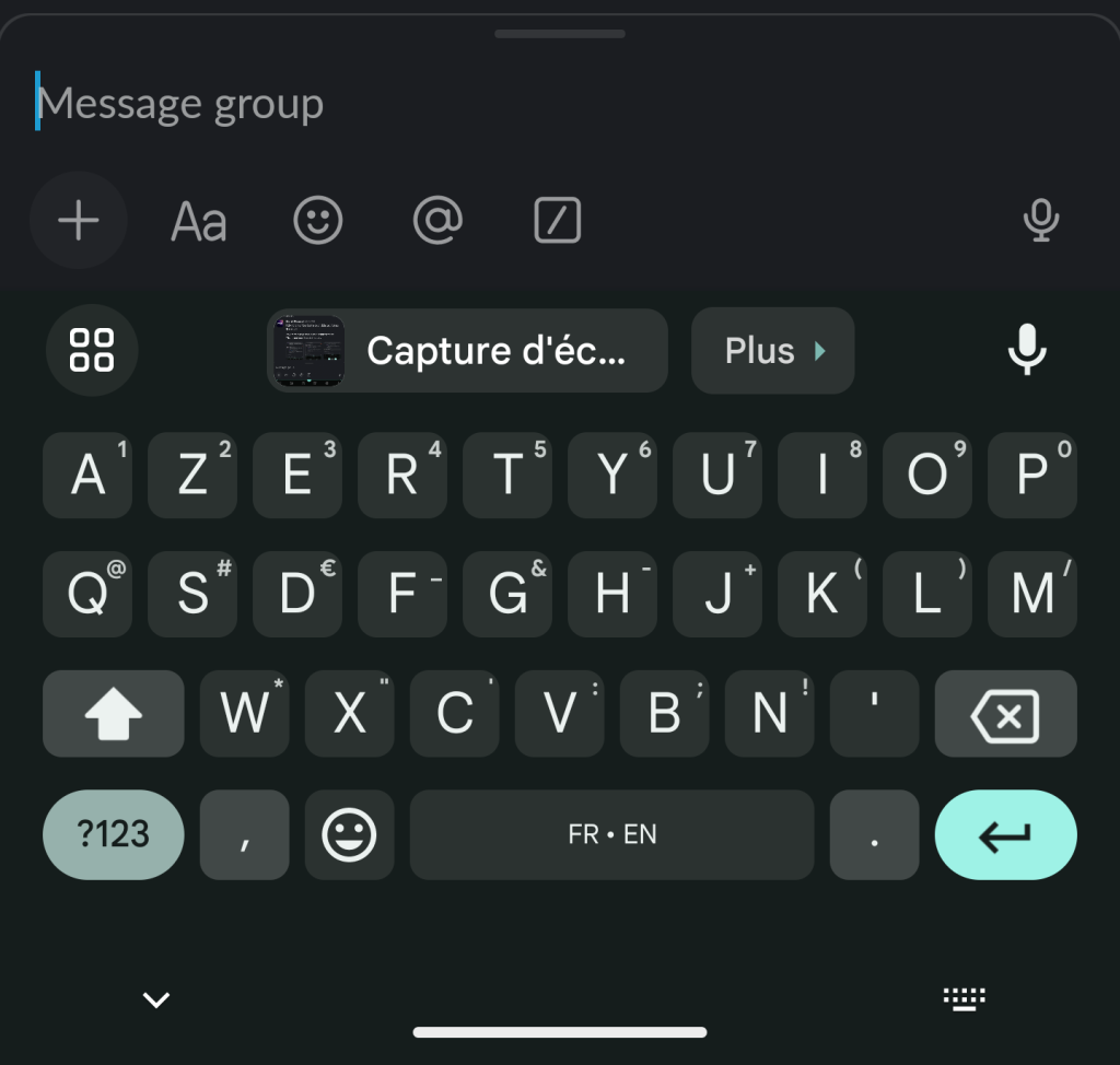 Screenshot showing Gboard with its regular distance to the bottom