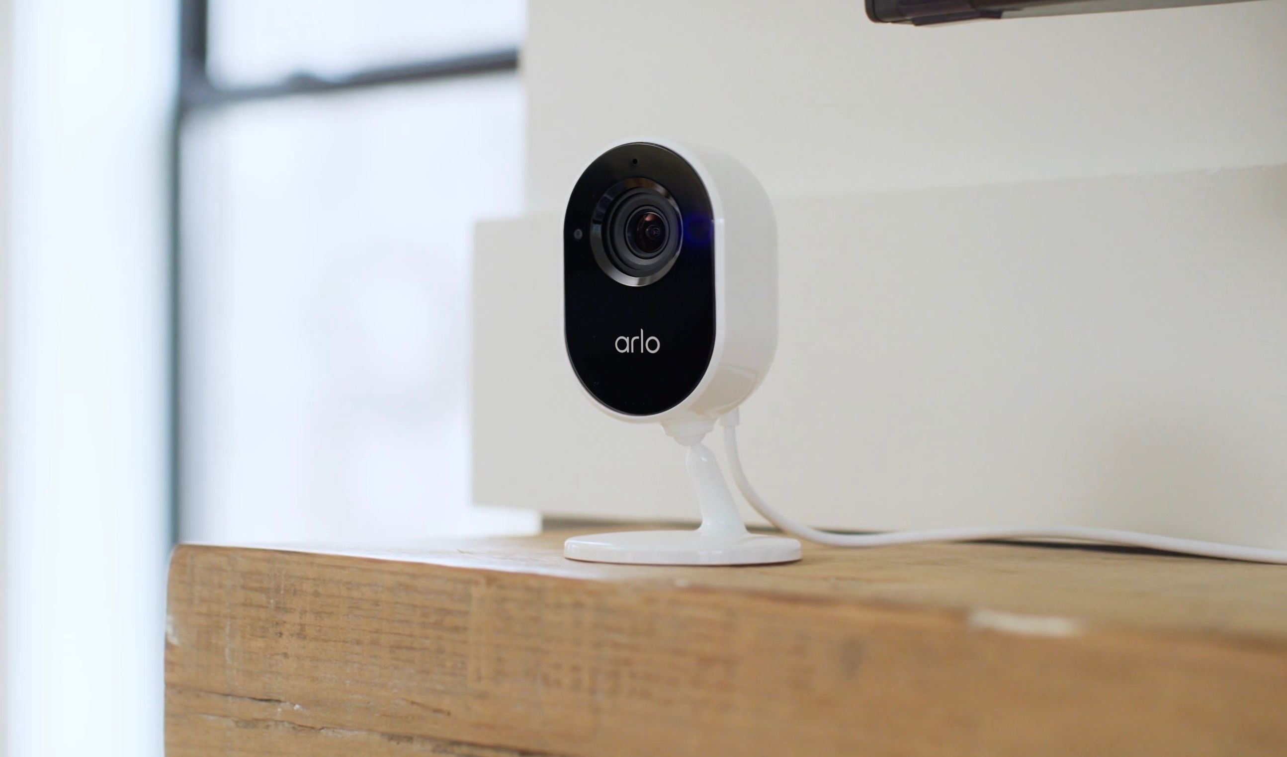 arlo-essential-indoor-security-camera
