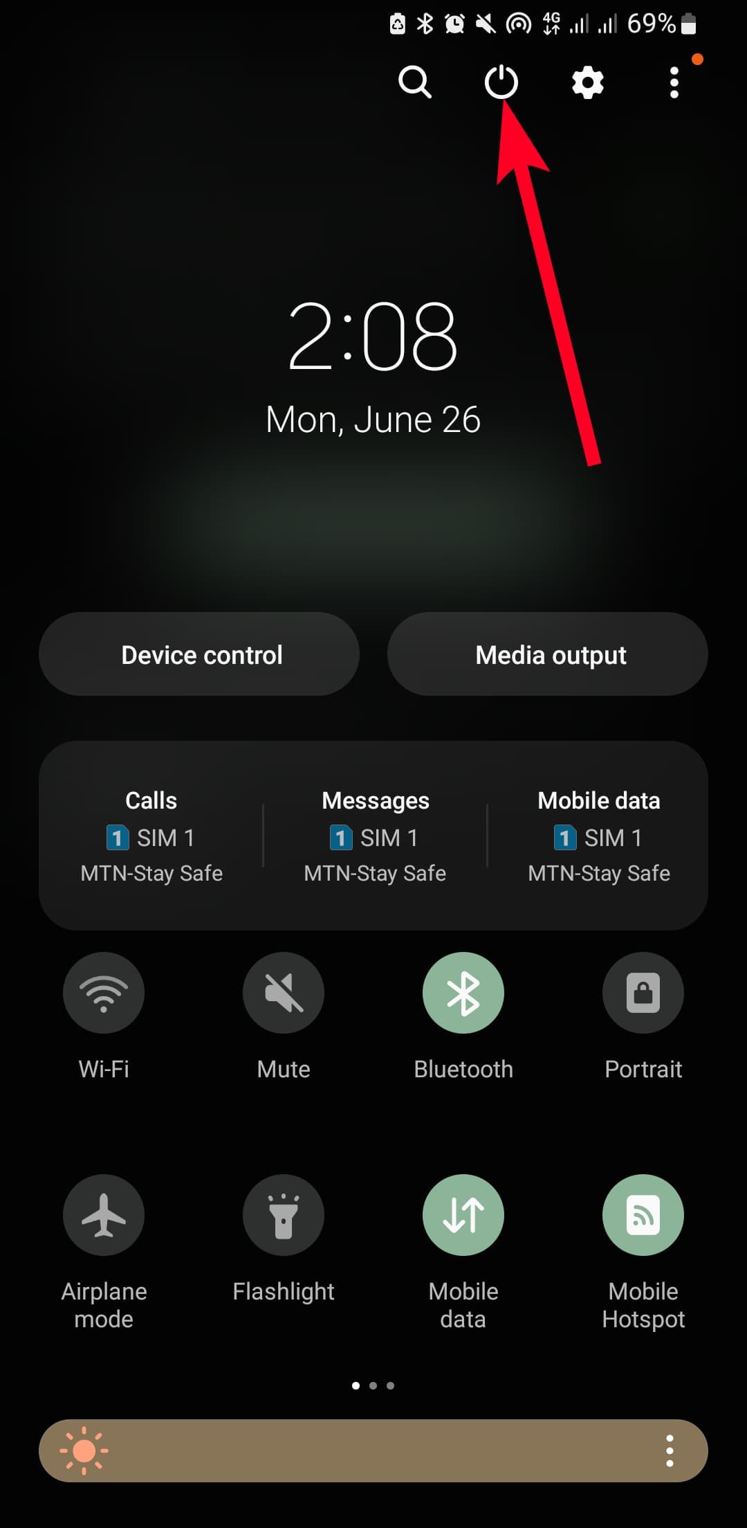 Selecting the Power icon in Android notification panel
