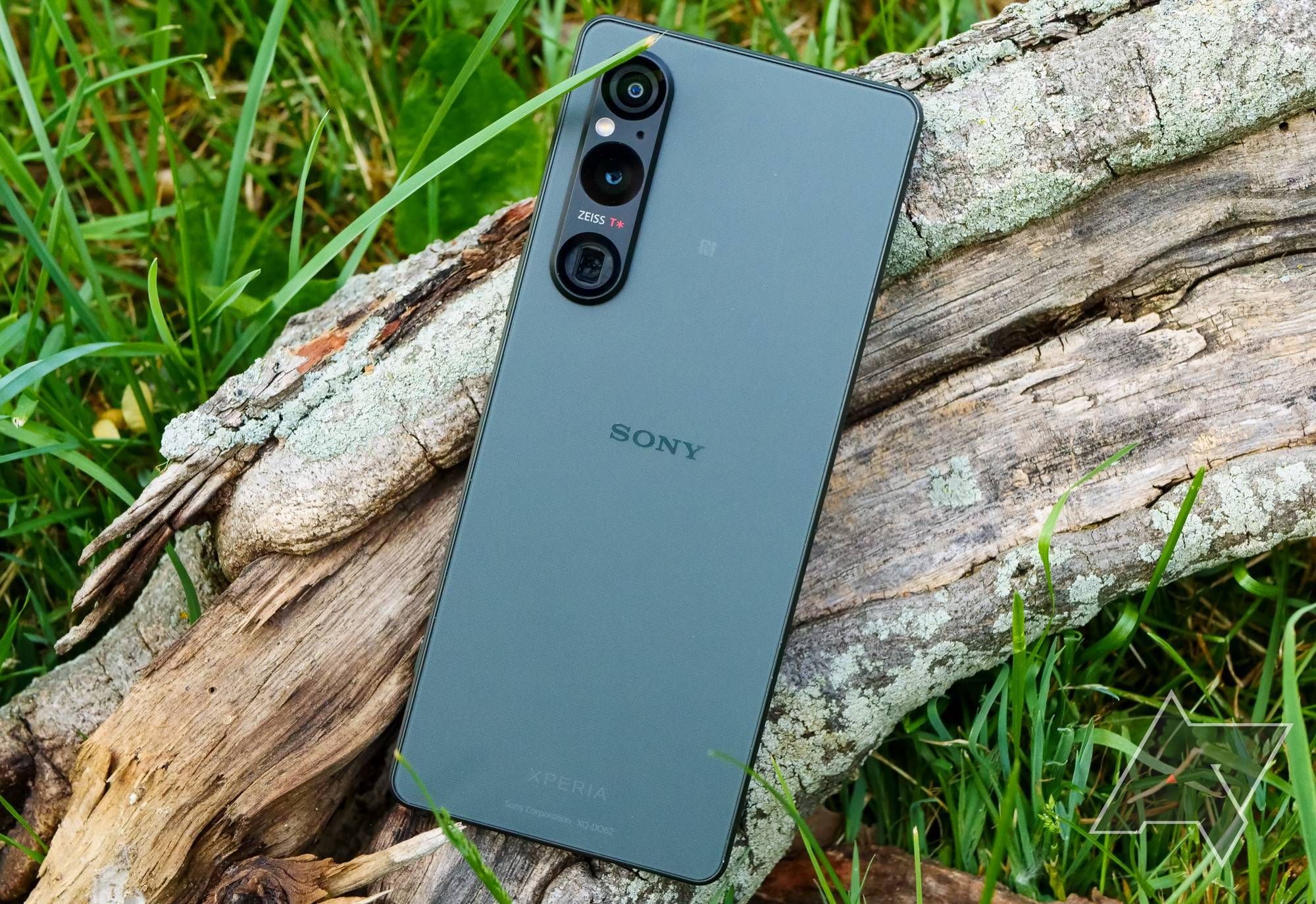 Sony springs a surprise, rolls out Android 14 for the Xperia 1 V