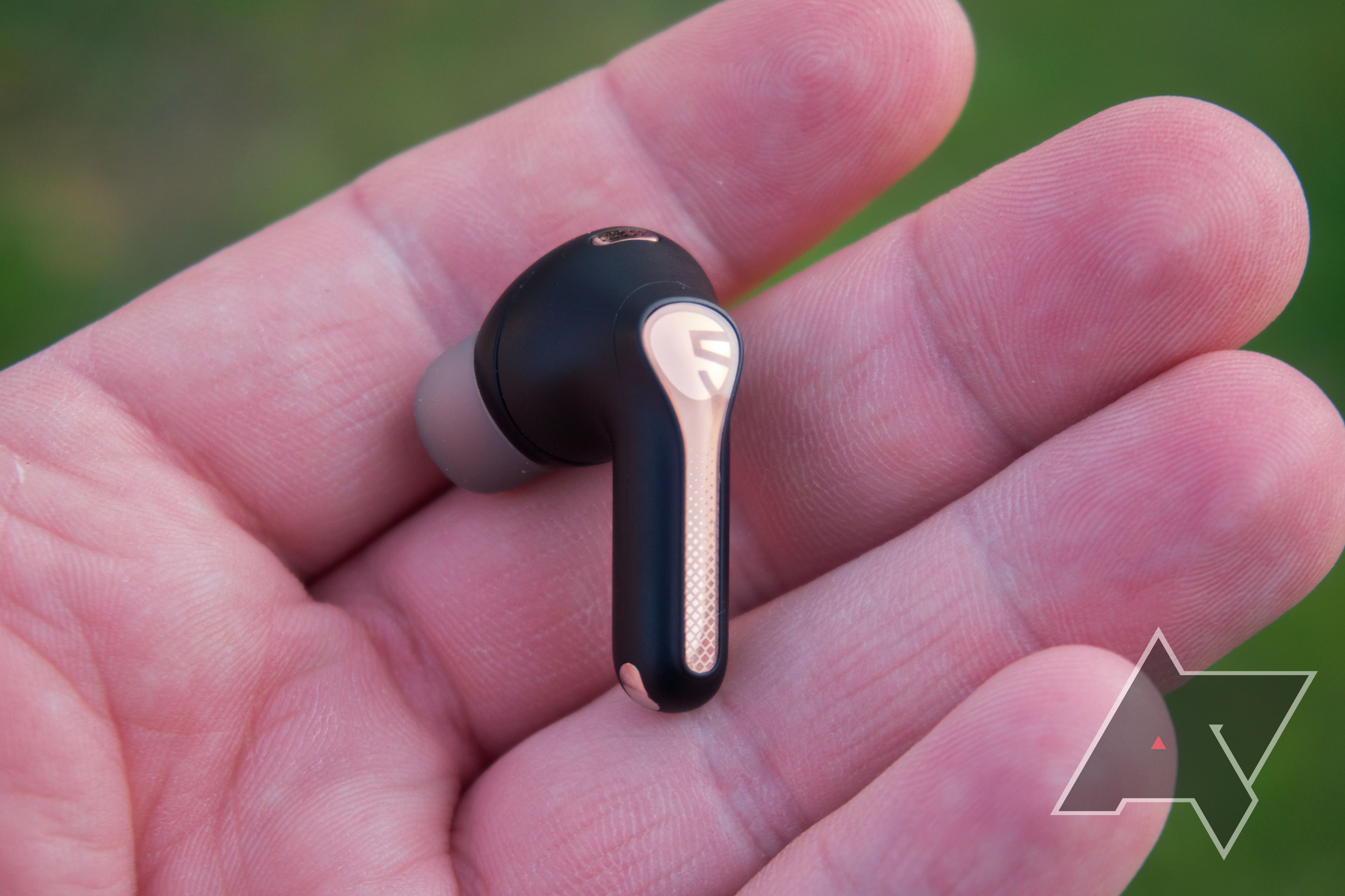 SoundPeats Capsule3 Pro earbuds review: Premium sound, not-so-premium price