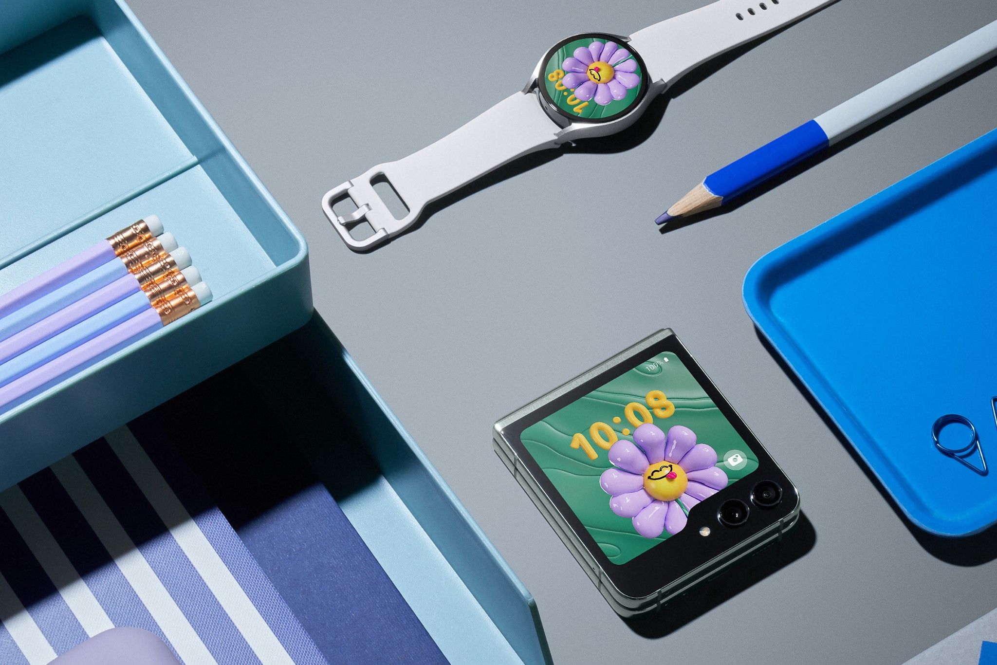 Samsung Galaxy Watch 6 and Galaxy Z Flip 5