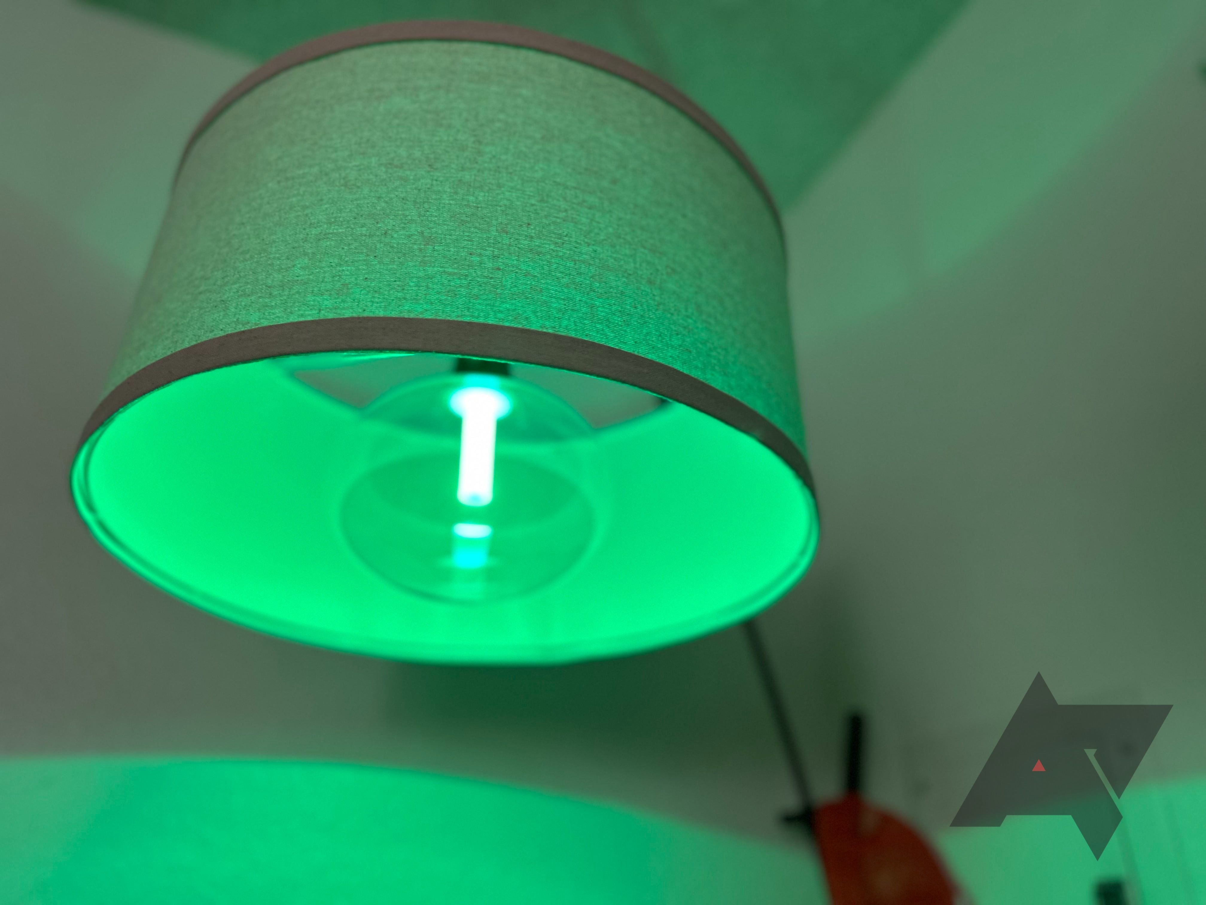 Philips Hue Lightguide Ellipse bulb review: If it fits, it's gorgeous