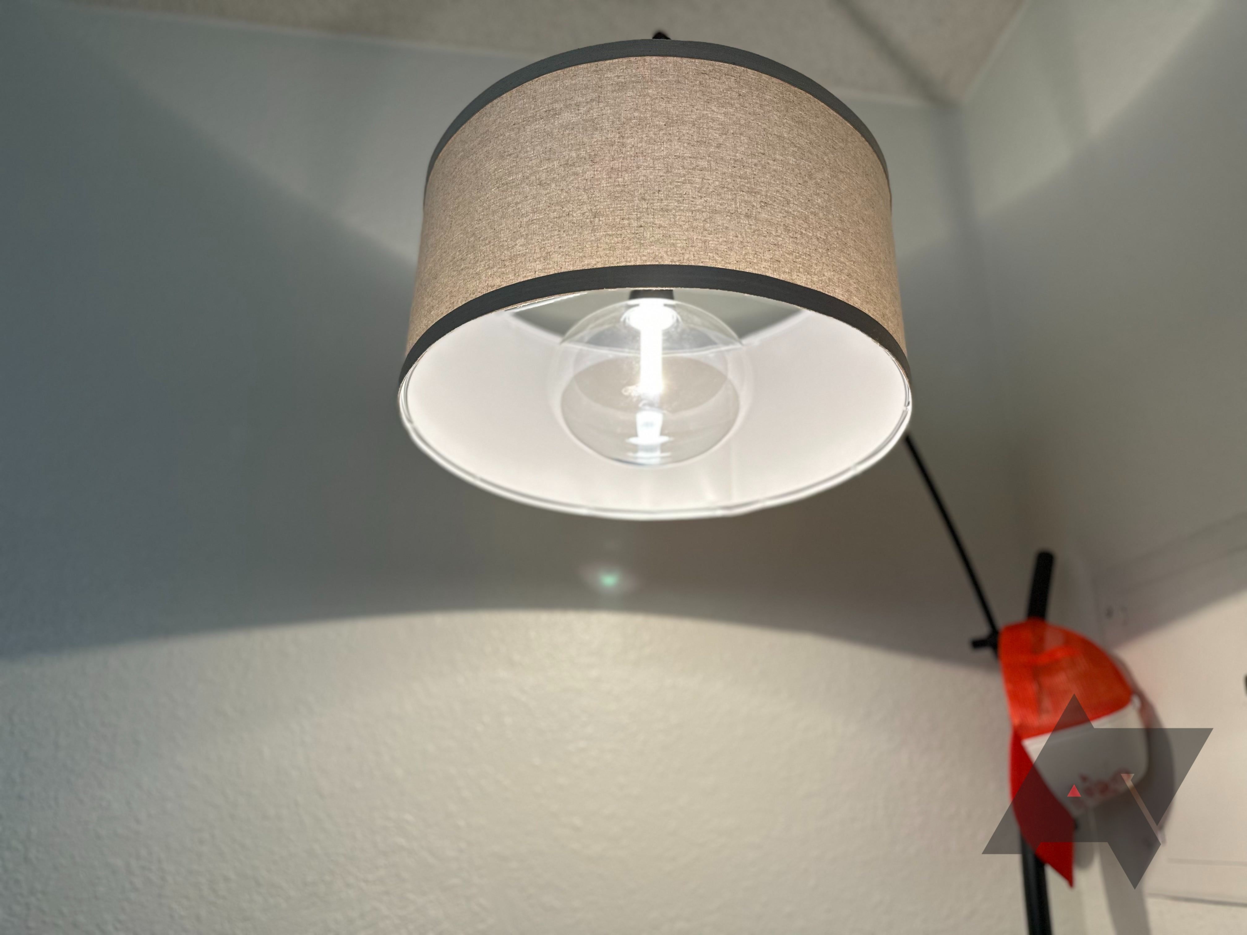 Philips Hue Lightguide Ellipse bulb review: If it fits, it's gorgeous