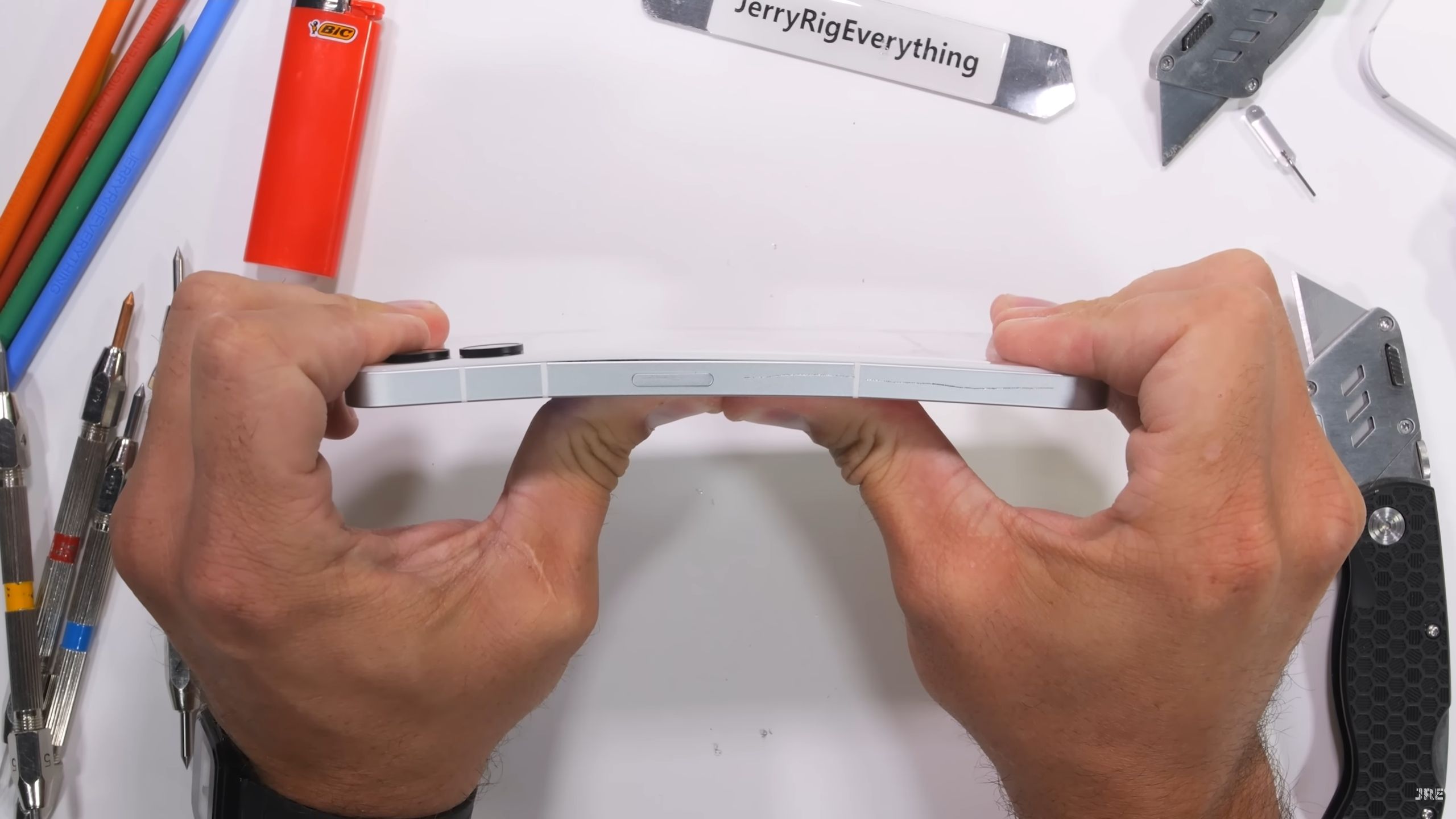 The Nothing Phone 2 Refuses to Bend and Passes the Durability Test with  Flying Colors