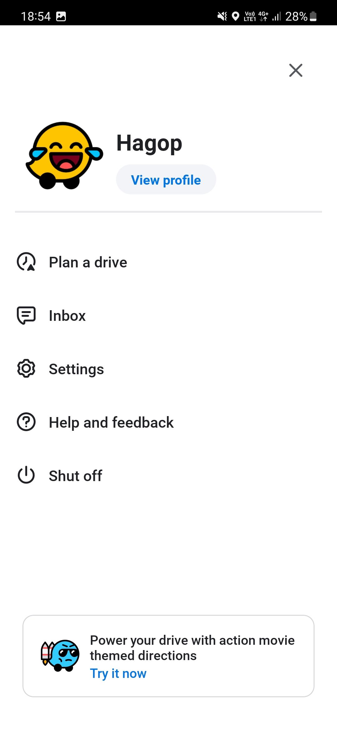 The Waze main menu showing the option for Settings