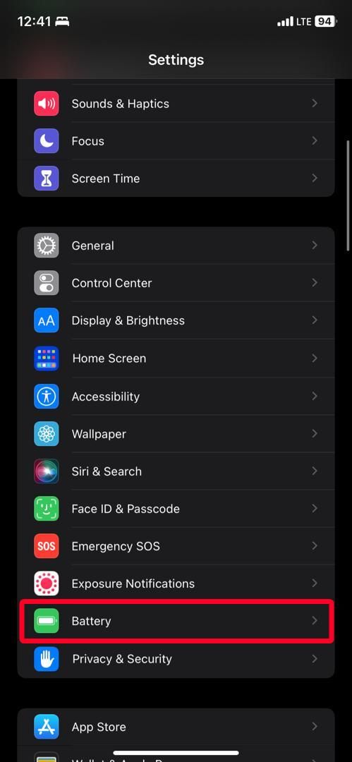 Selecting Battery option in iPhone settings menu