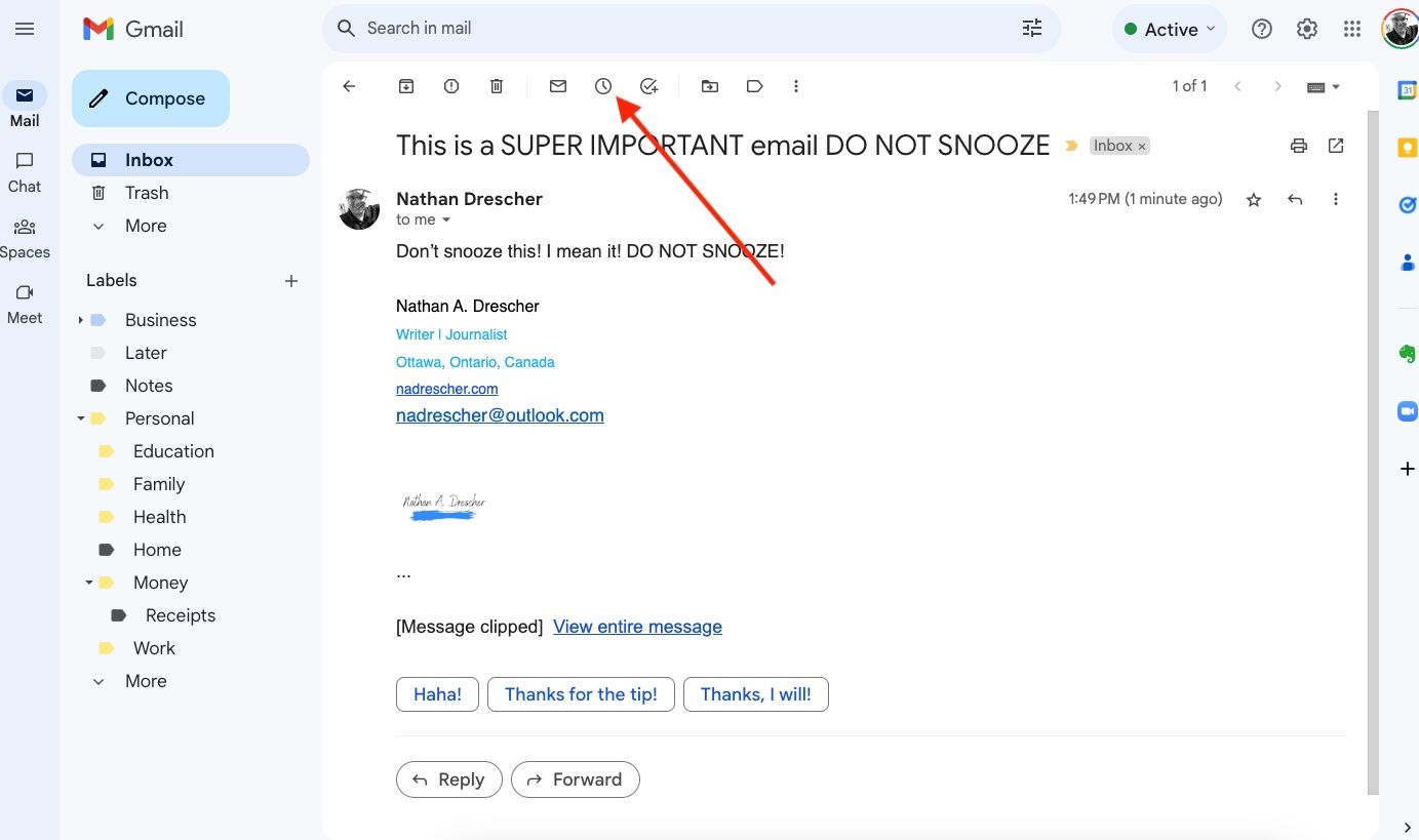 Gmail web with an electronic mail originate and a red arrow pointing to the clock icon in the ribbon above the message.