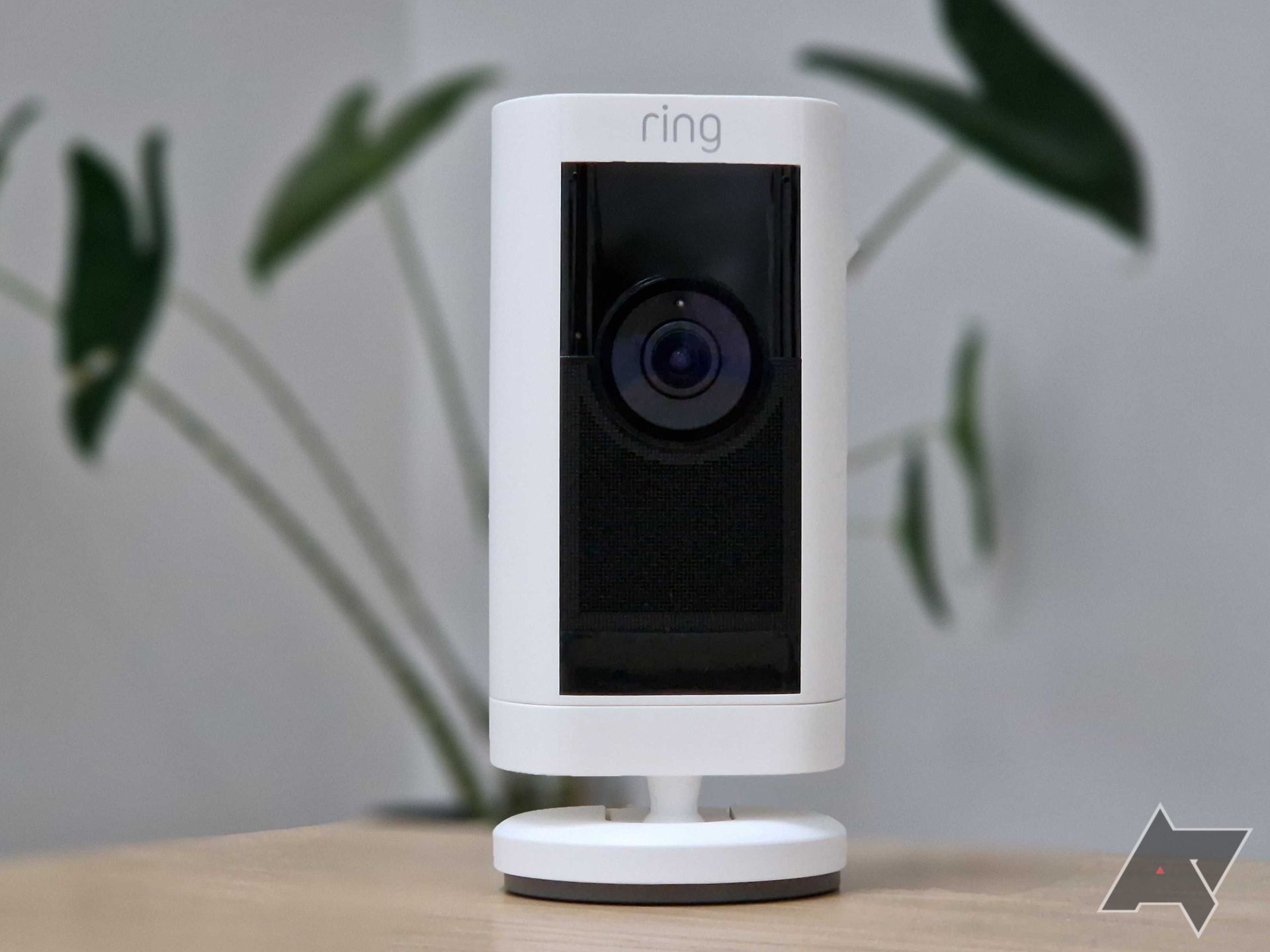 Any good reason why this camera keeps disconnecting? It's literally  (read:LITERALLY) two feet away from a router. : r/Ring