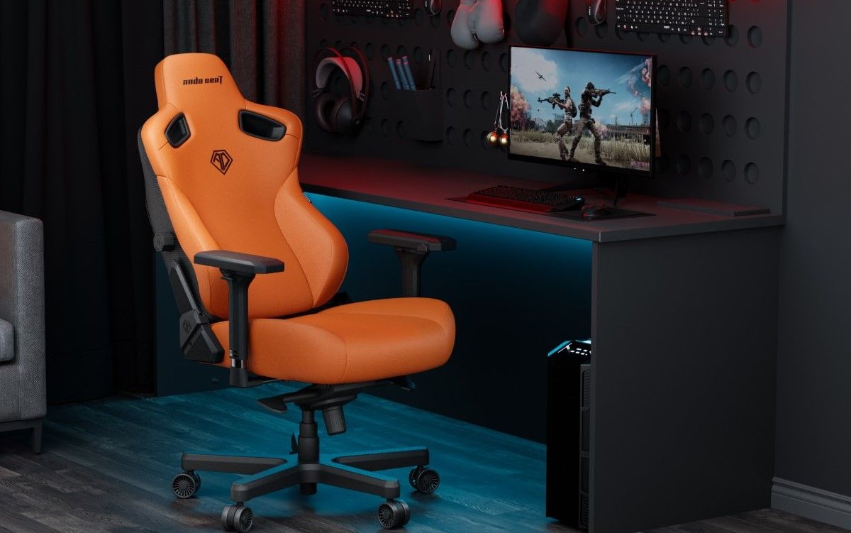 Gaming Setup with AndaSeat Kaiser3 gaming chair