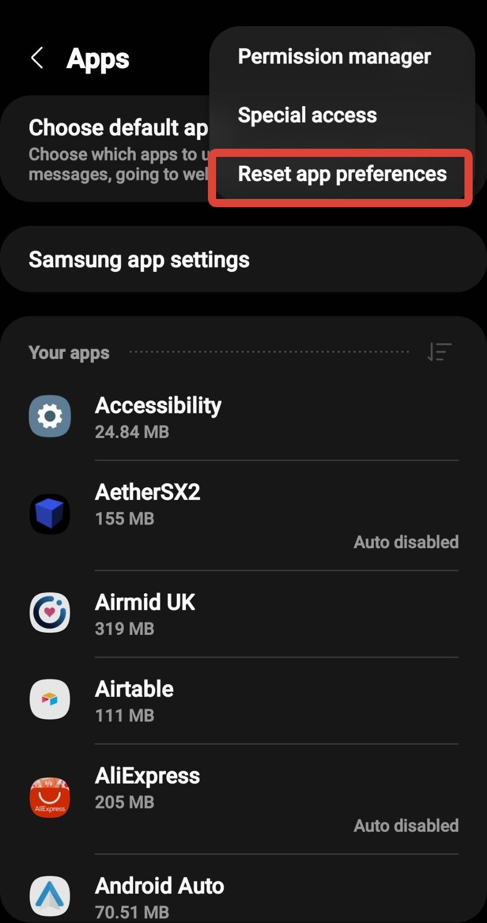 Screenshot of the Android Galaxy S10 app managment menu with a red highlight around Reset app preferences