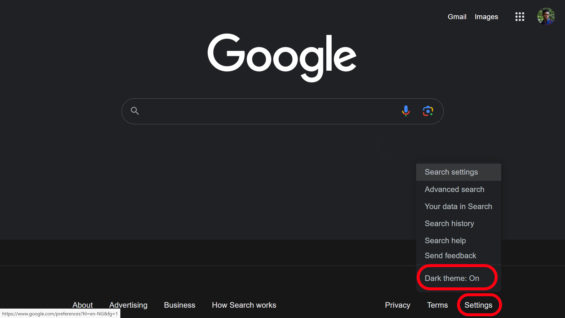 Screenshot shows steps to enable or disable Google Search dark theme 