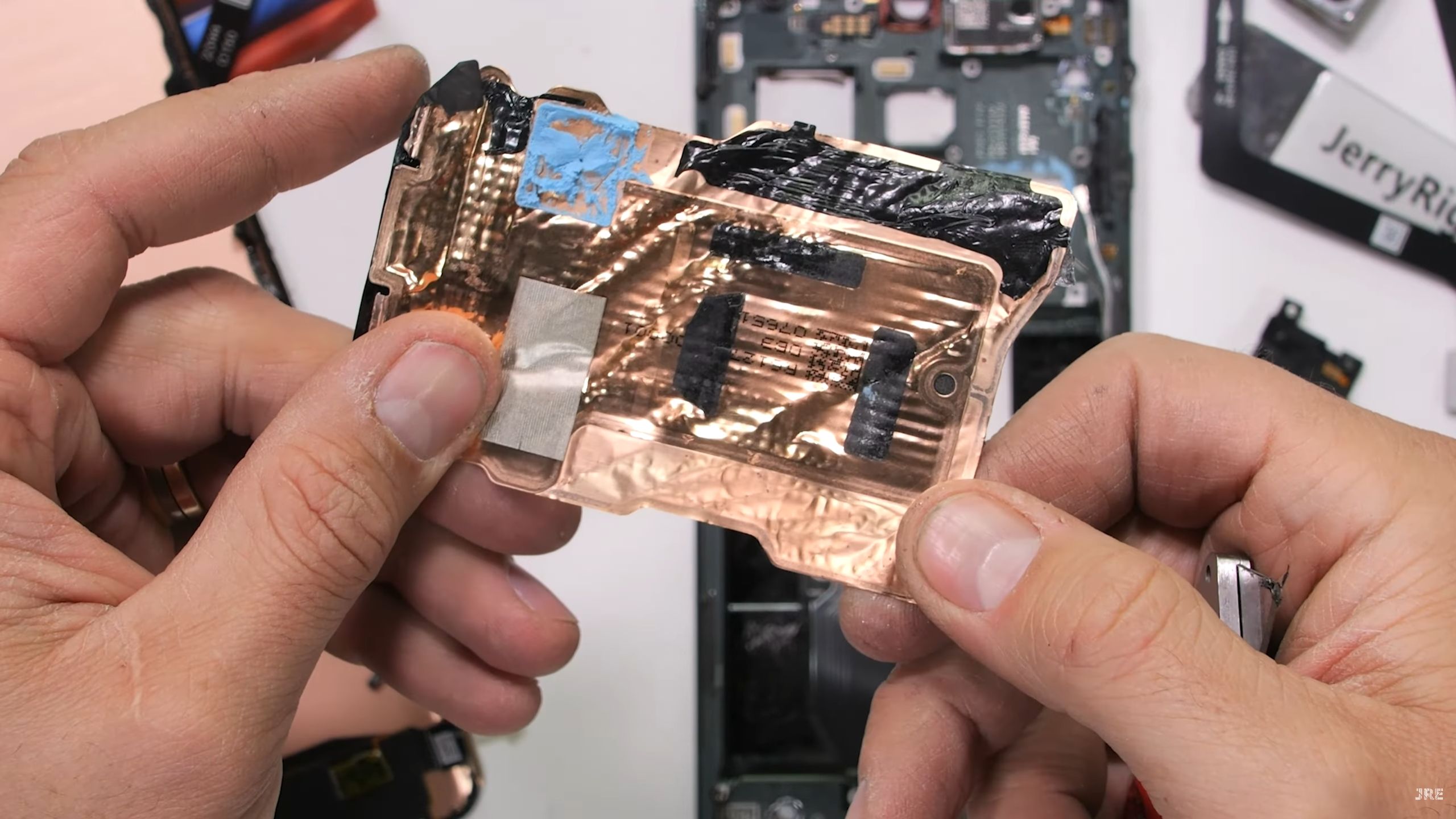 Samsung Galaxy S24 Ultra Teardown Reveals Large Vapor Chamber 