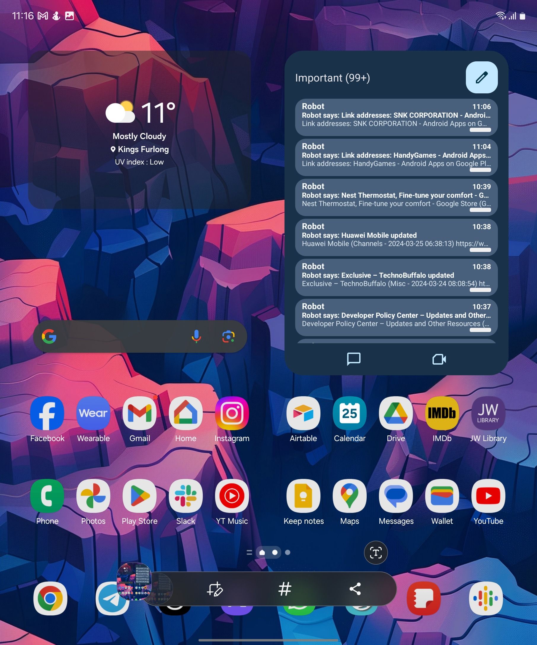 galaxy z fold 5 with screenshot pop-up window open