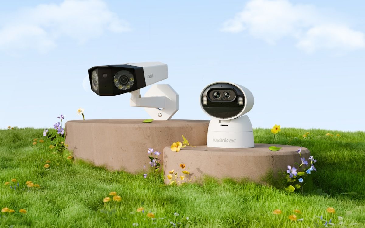 reolink spring sale banner showing two cameras