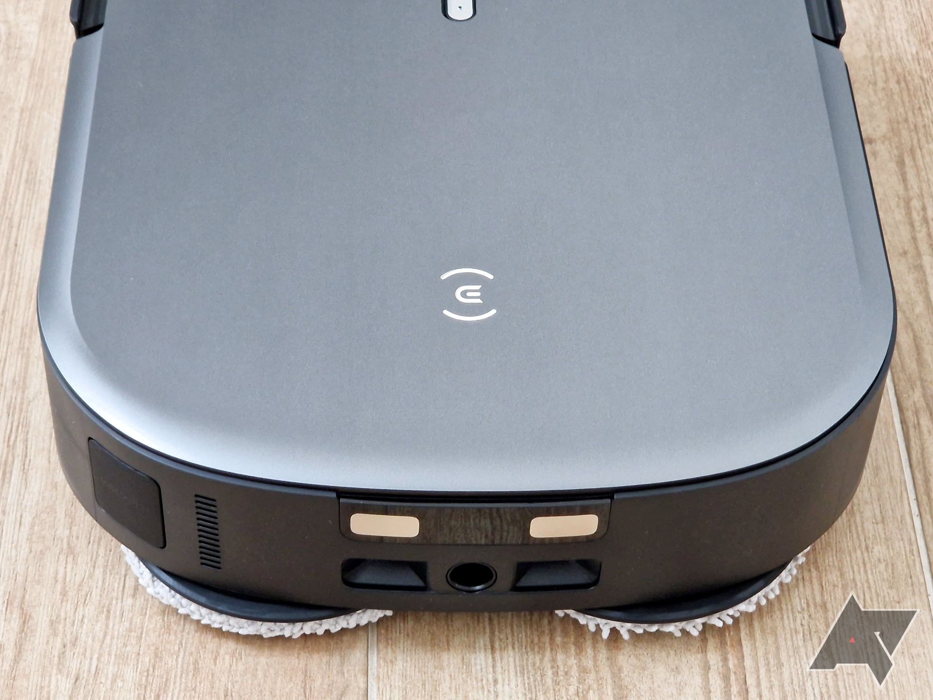 Ecovacs Deebot X2 Combo rear view