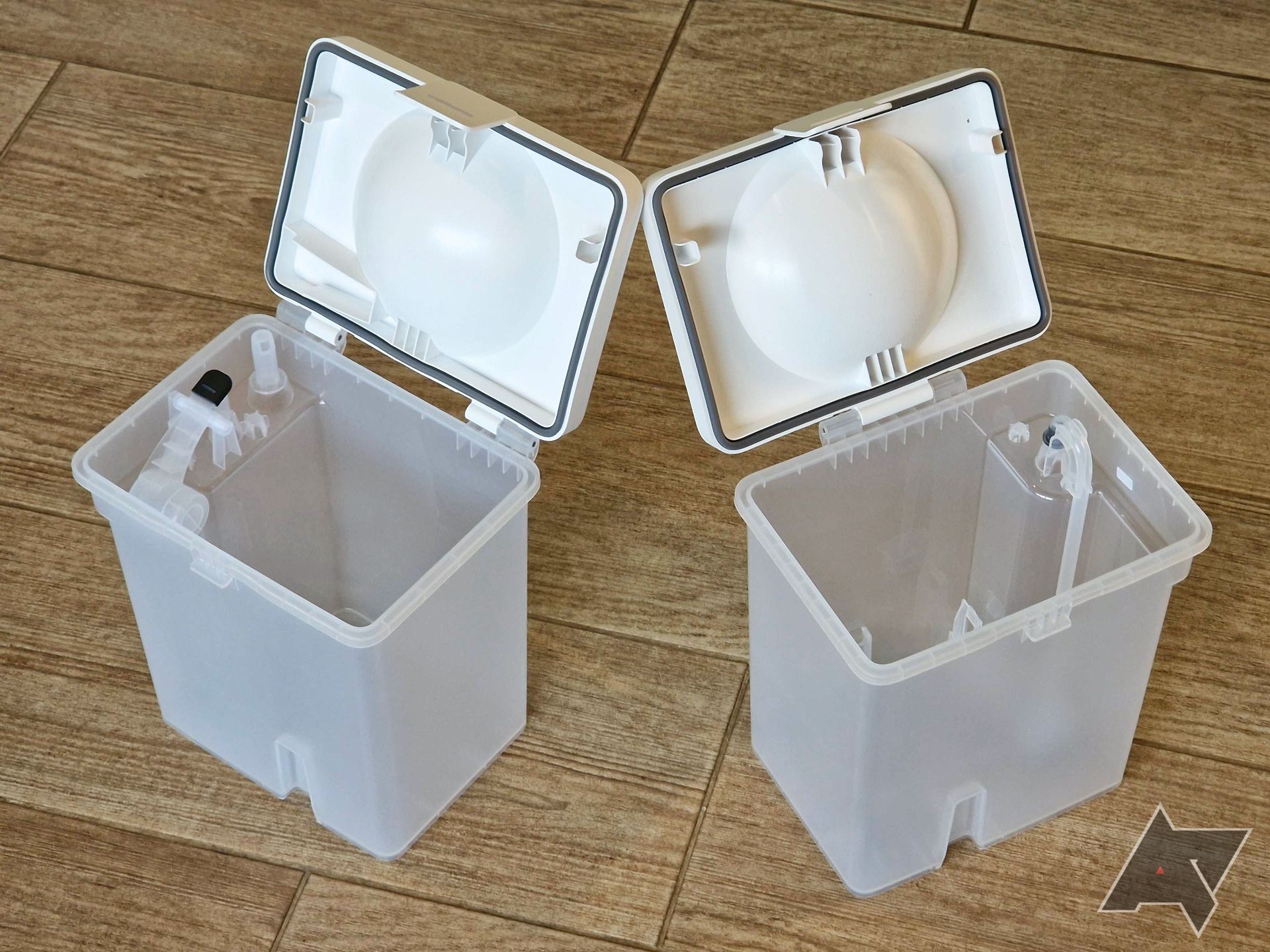 Roborock Qrevo MaxV water tanks