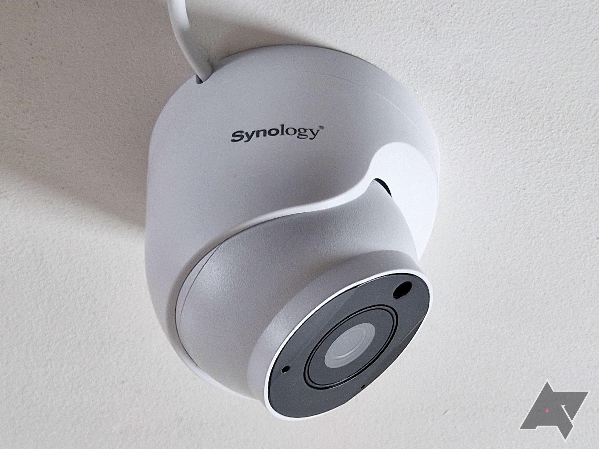 Synology TC500 camera mounted on the ceiling