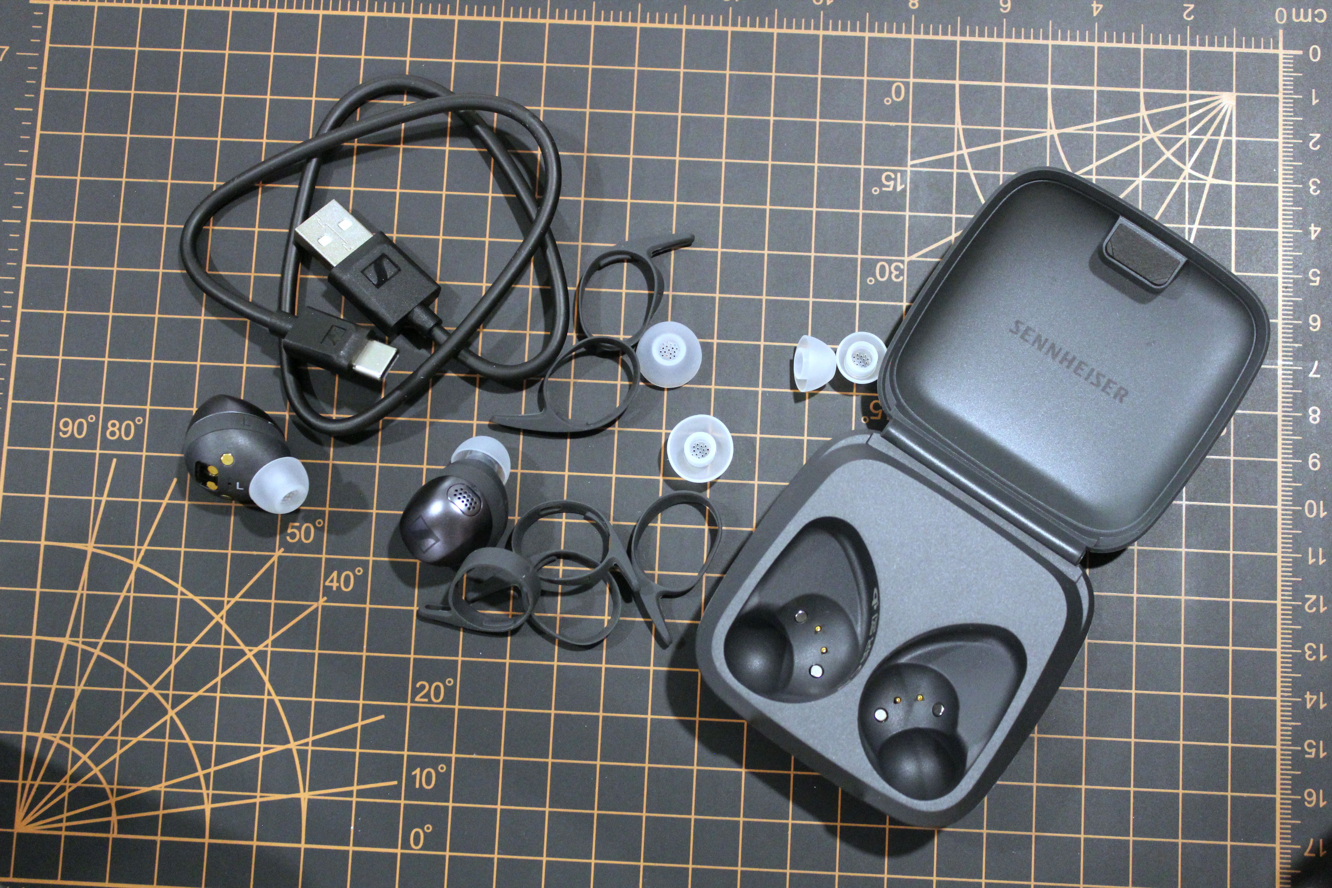 Sennheiser Momentum Sport everything included