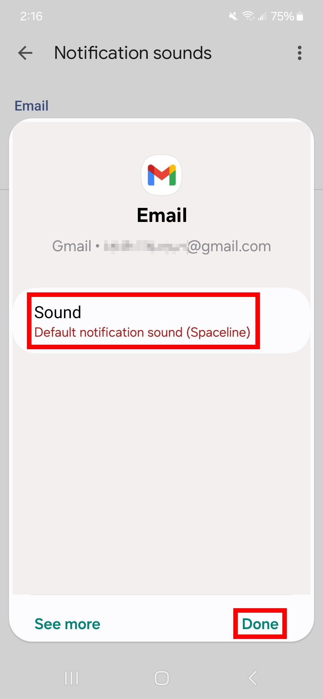 Dua garis persegi panjang merah menyorot opsi suara dan tombol selesai untuk email di aplikasi Gmail