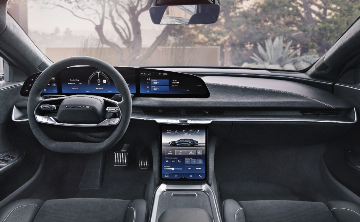 Lucid Air screens