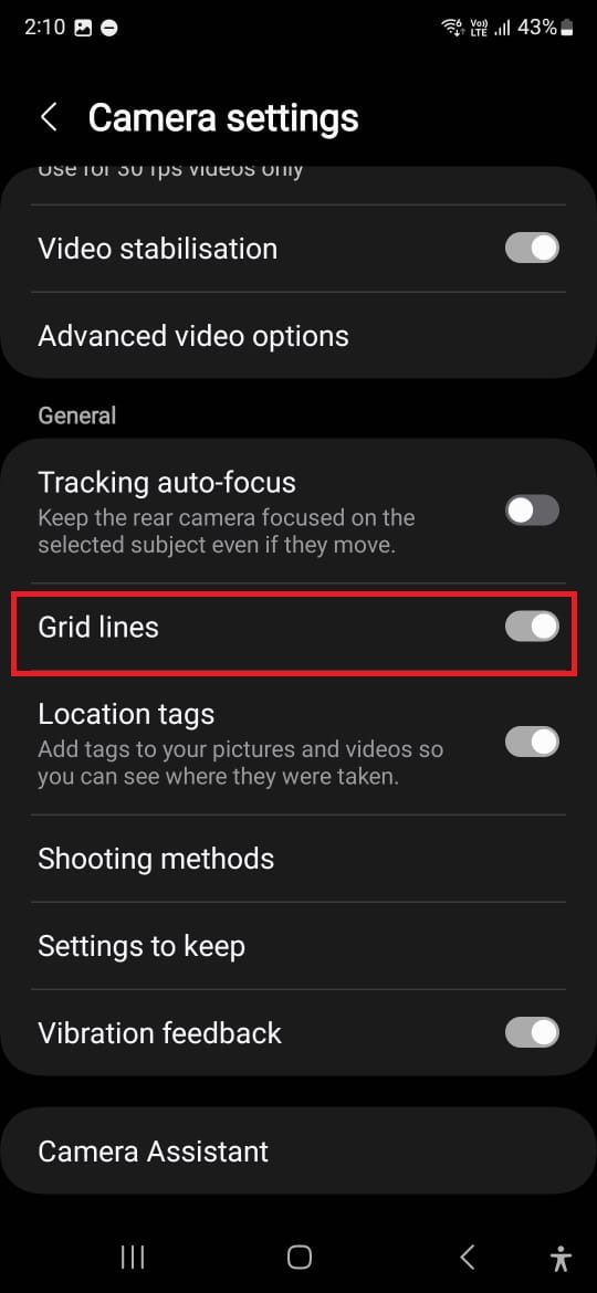 Screenshot highlighting the Grid line toggle on the Samsung camera