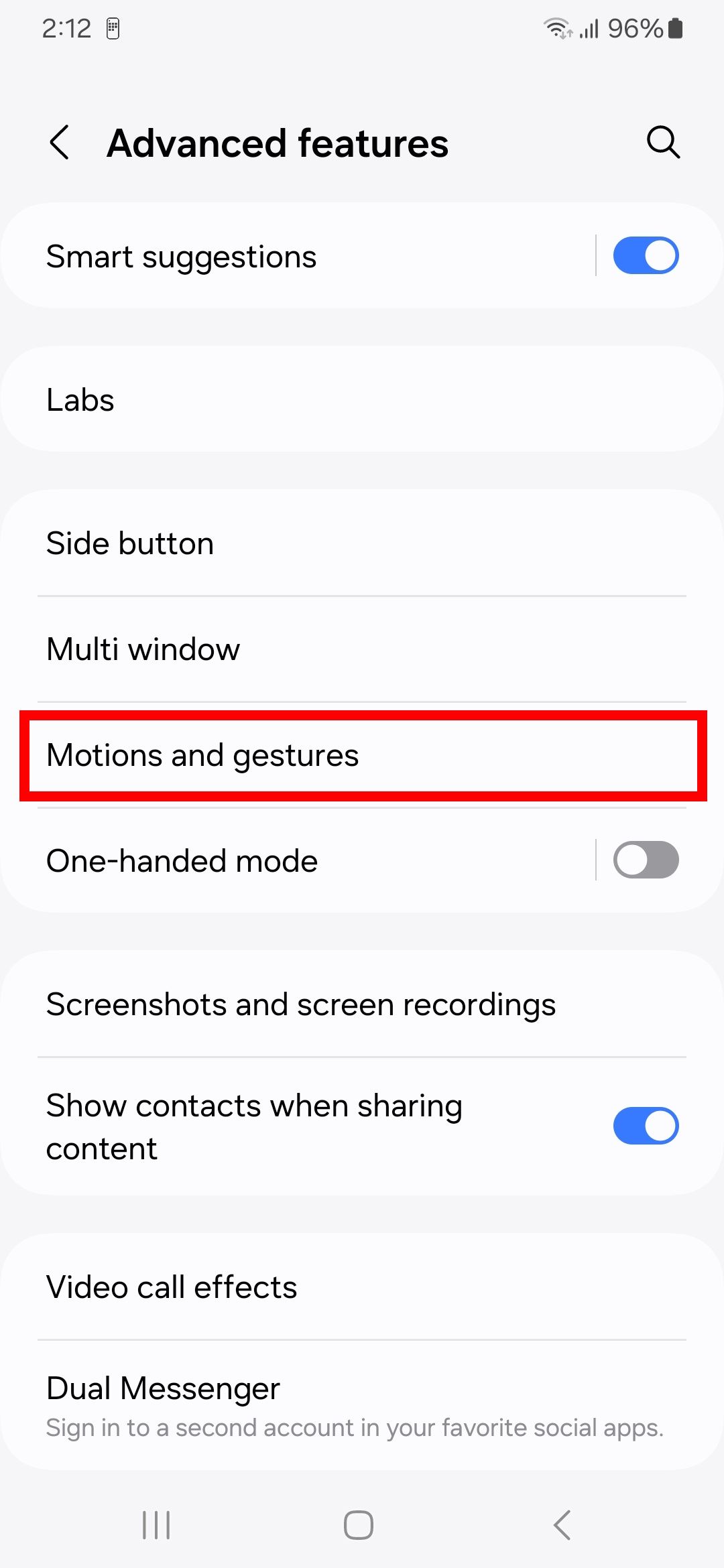 Red rectangle outline highlighting motions and gestures in advanced features settings