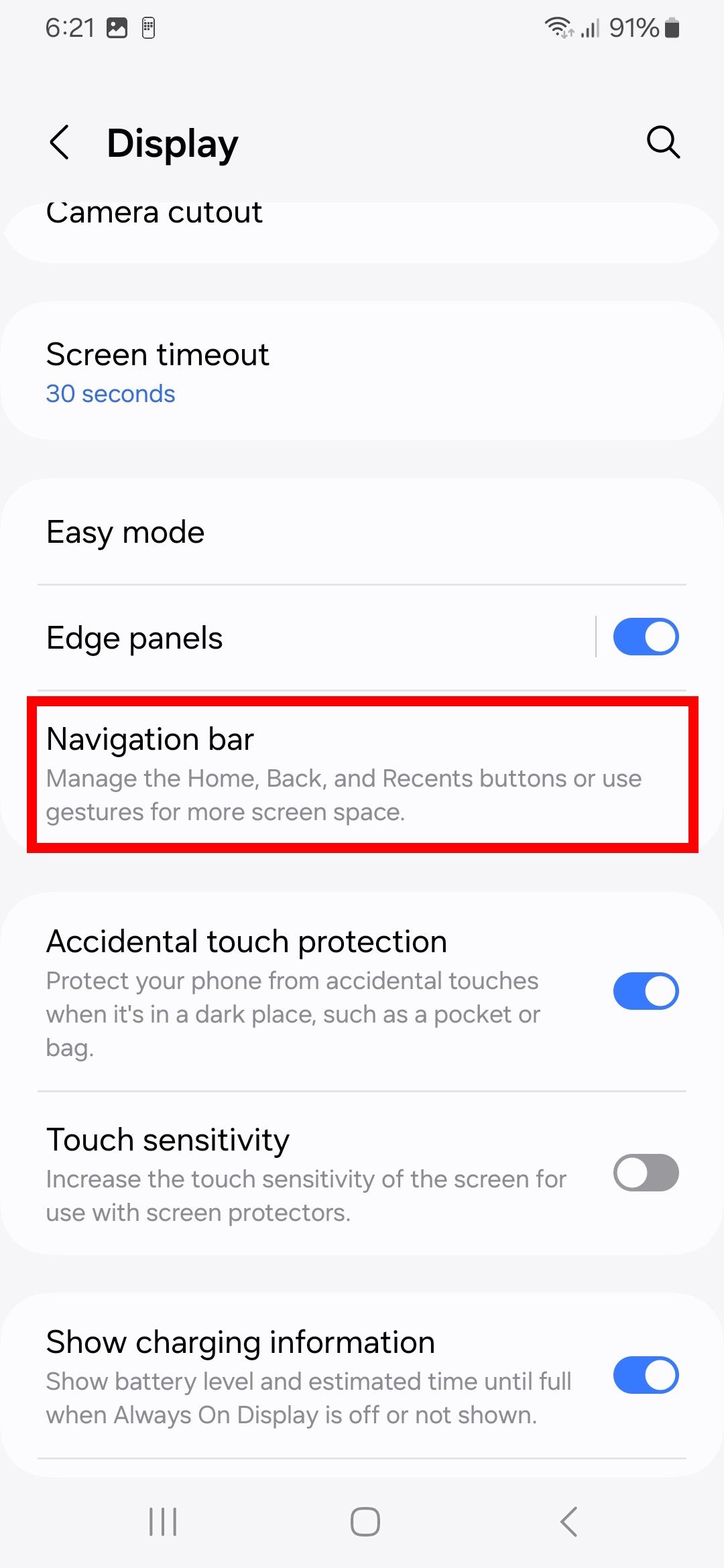 Red rectangle outline highlighting Navigation bar option in display settings