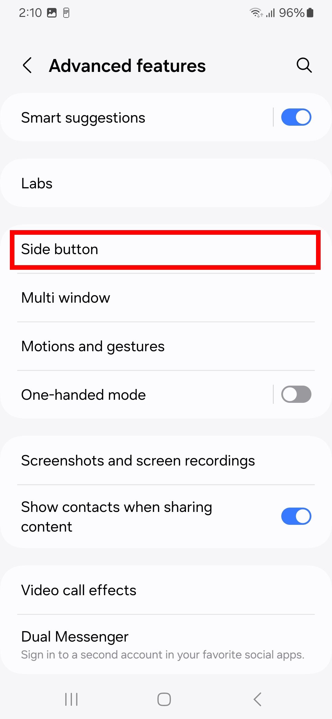 Red rectangle outline highlighting Side button option in Advanced features settings