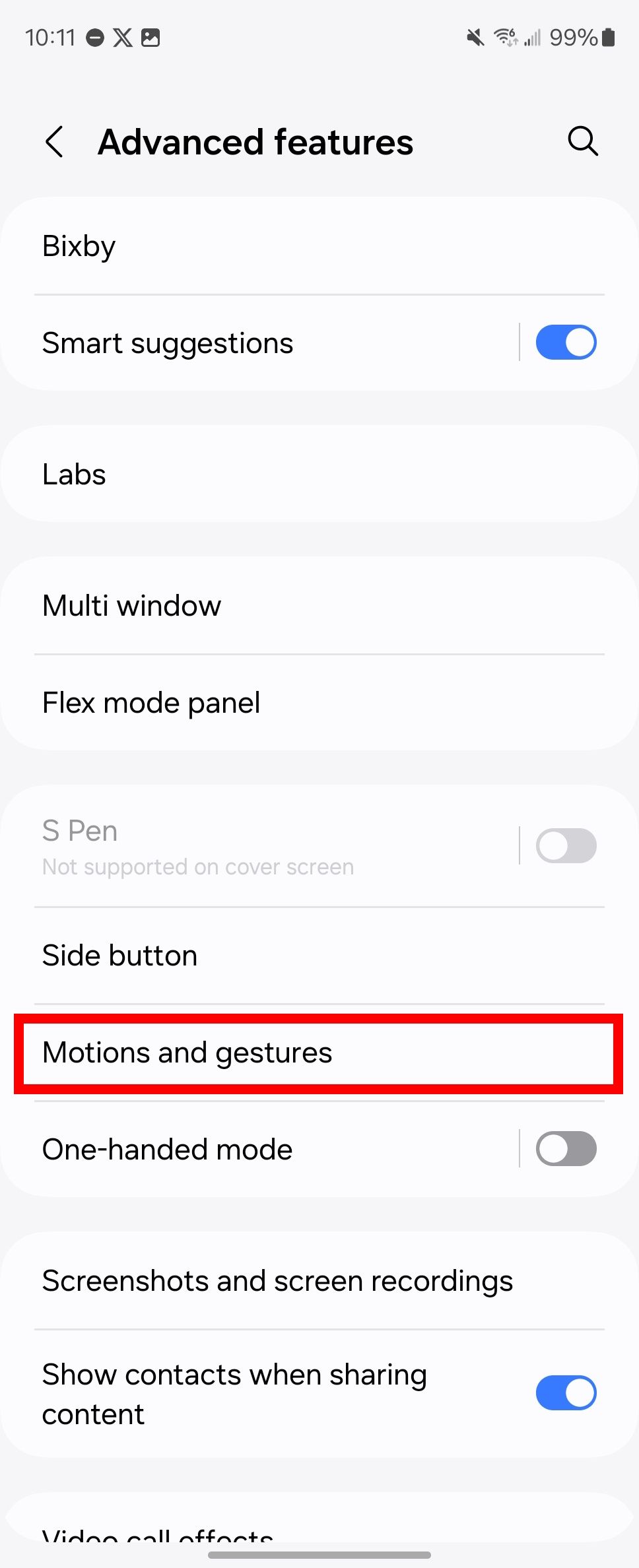 Red rectangle outline highlighting Motions and gestures in Advanced features