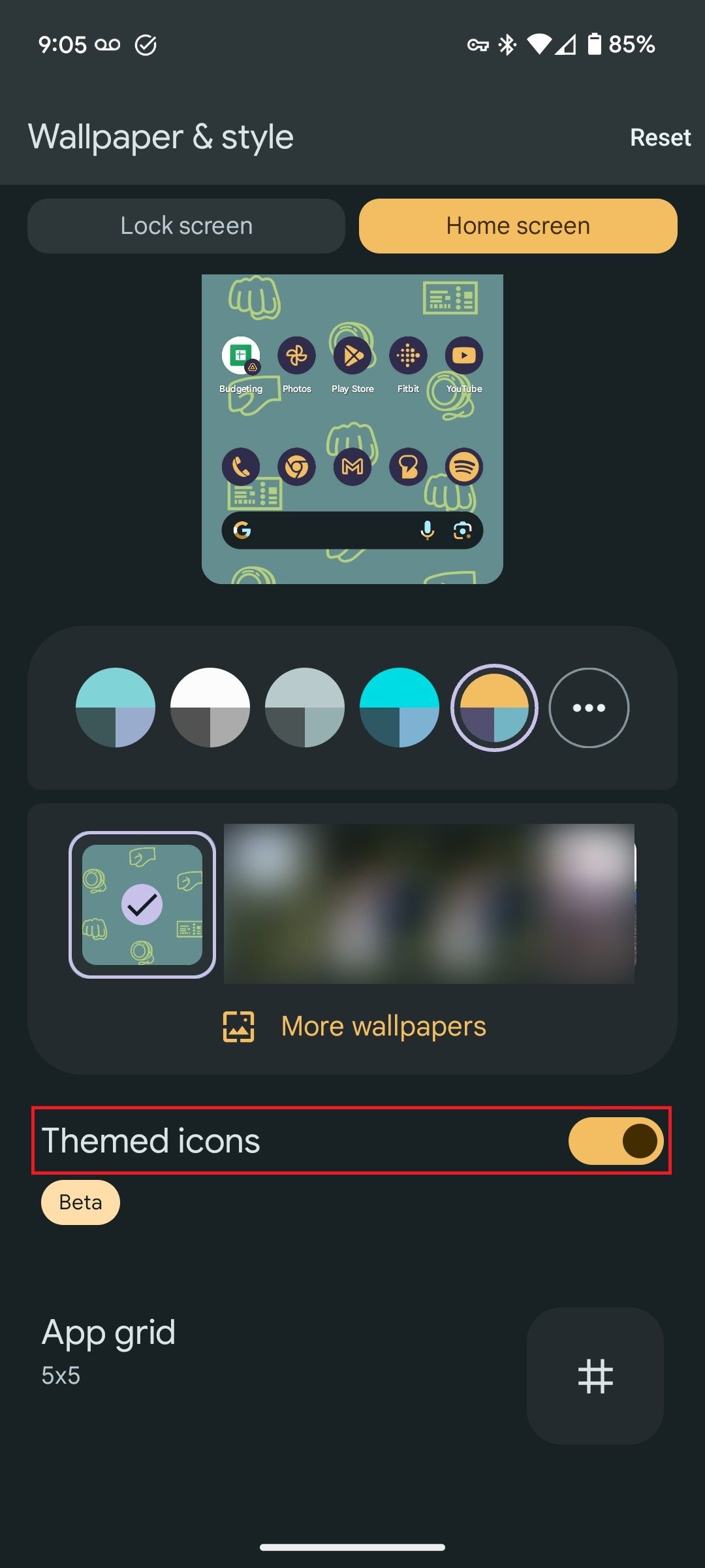 Wallpaper & style settings on a Google Pixel phone with the Themed icons toggle highlighted with a red box